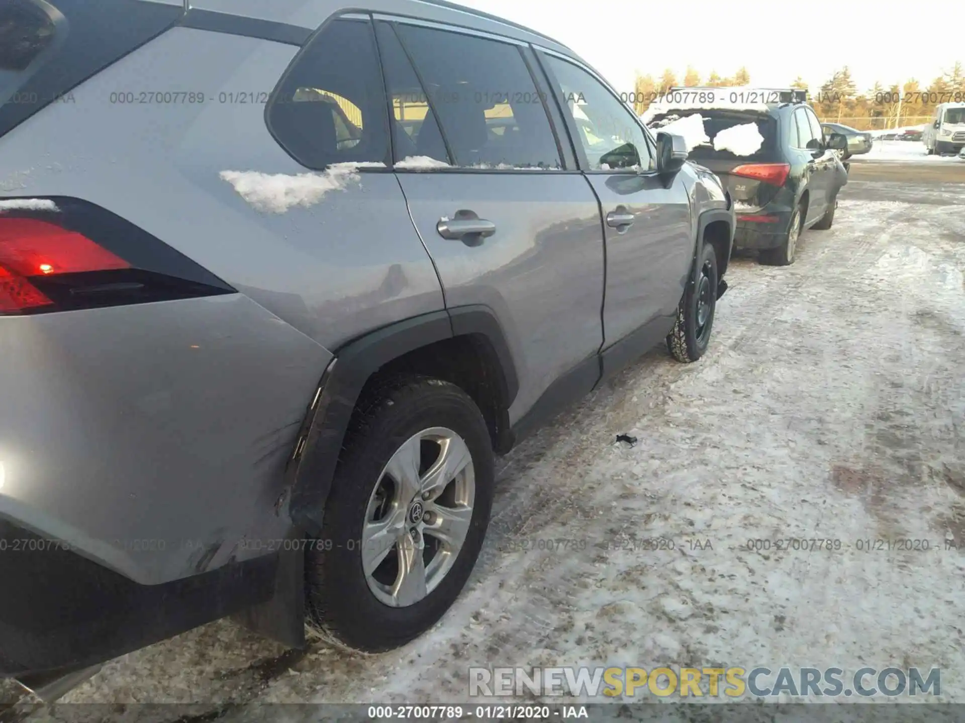 6 Photograph of a damaged car JTMP1RFV6KD046835 TOYOTA RAV4 2019