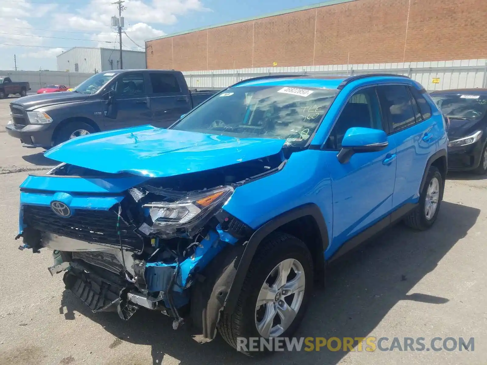 2 Photograph of a damaged car JTMP1RFV6KD502932 TOYOTA RAV4 2019