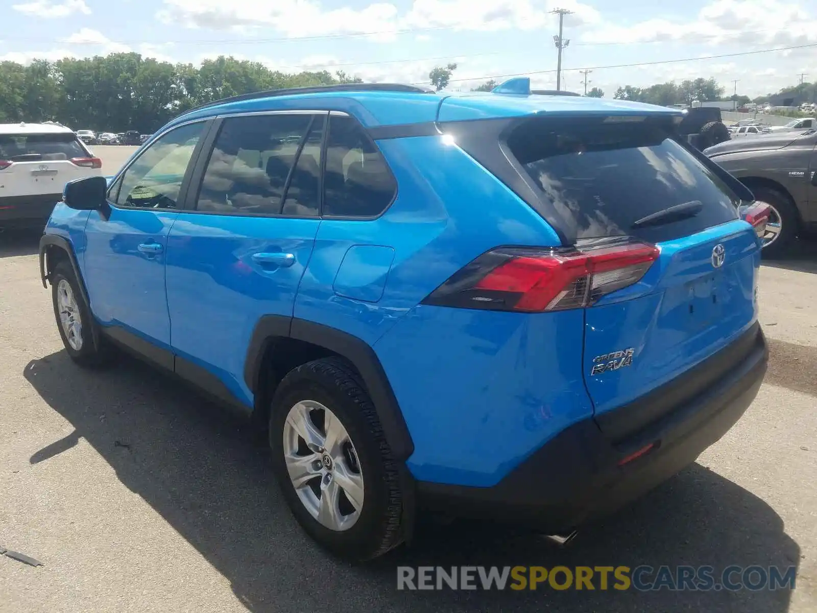 3 Photograph of a damaged car JTMP1RFV6KD502932 TOYOTA RAV4 2019