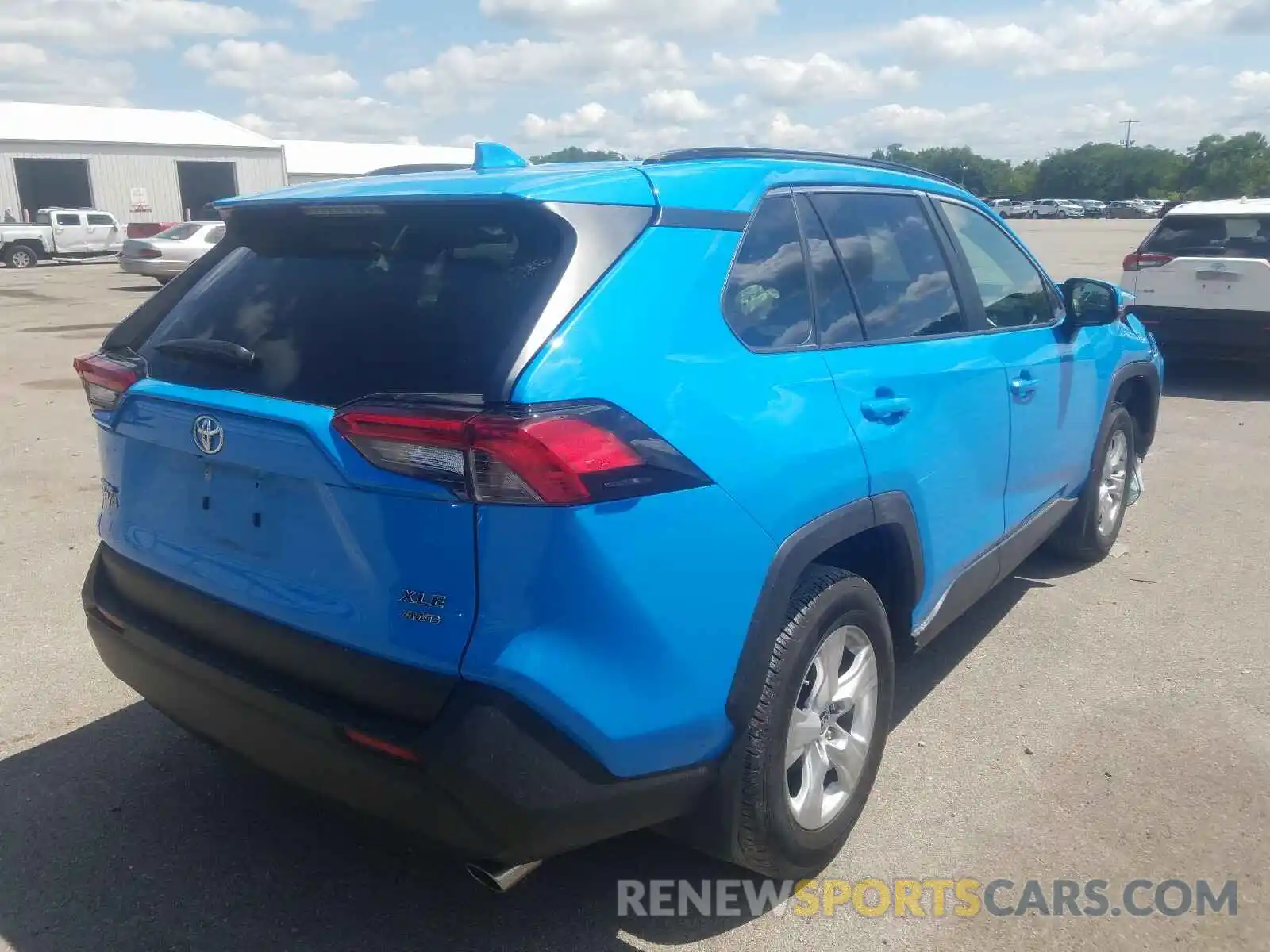 4 Photograph of a damaged car JTMP1RFV6KD502932 TOYOTA RAV4 2019