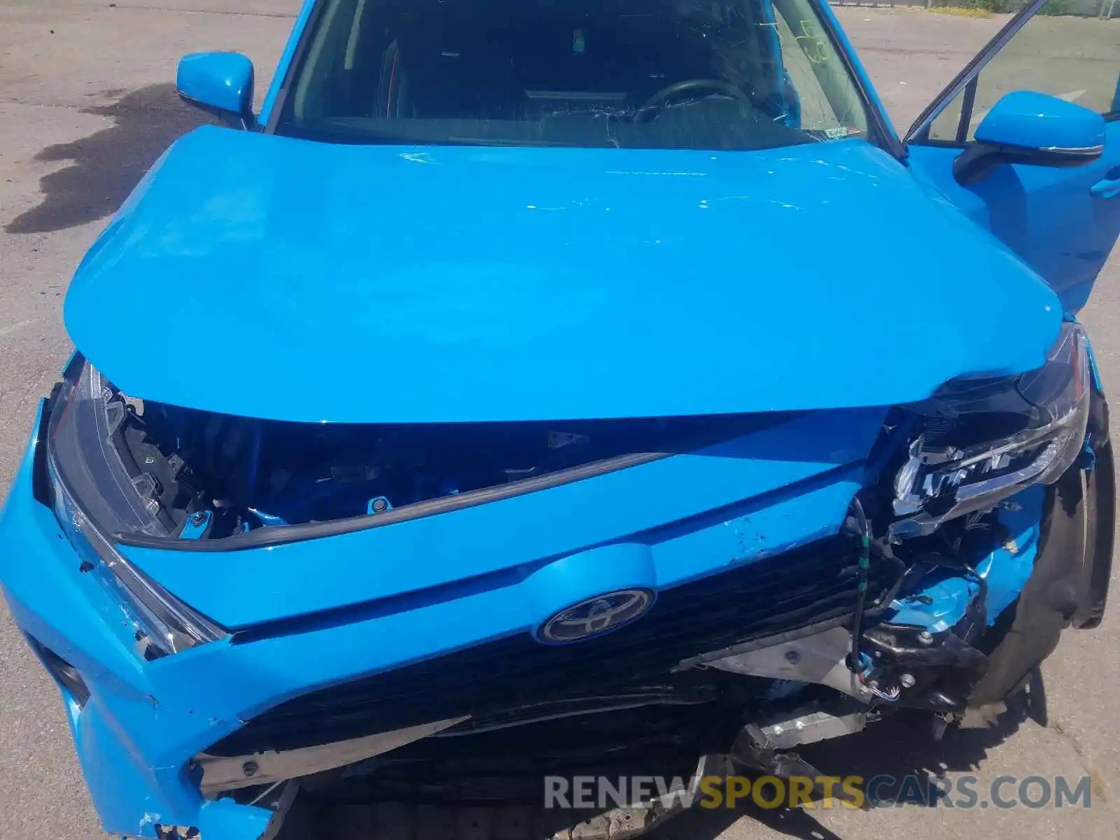 7 Photograph of a damaged car JTMP1RFV6KD502932 TOYOTA RAV4 2019