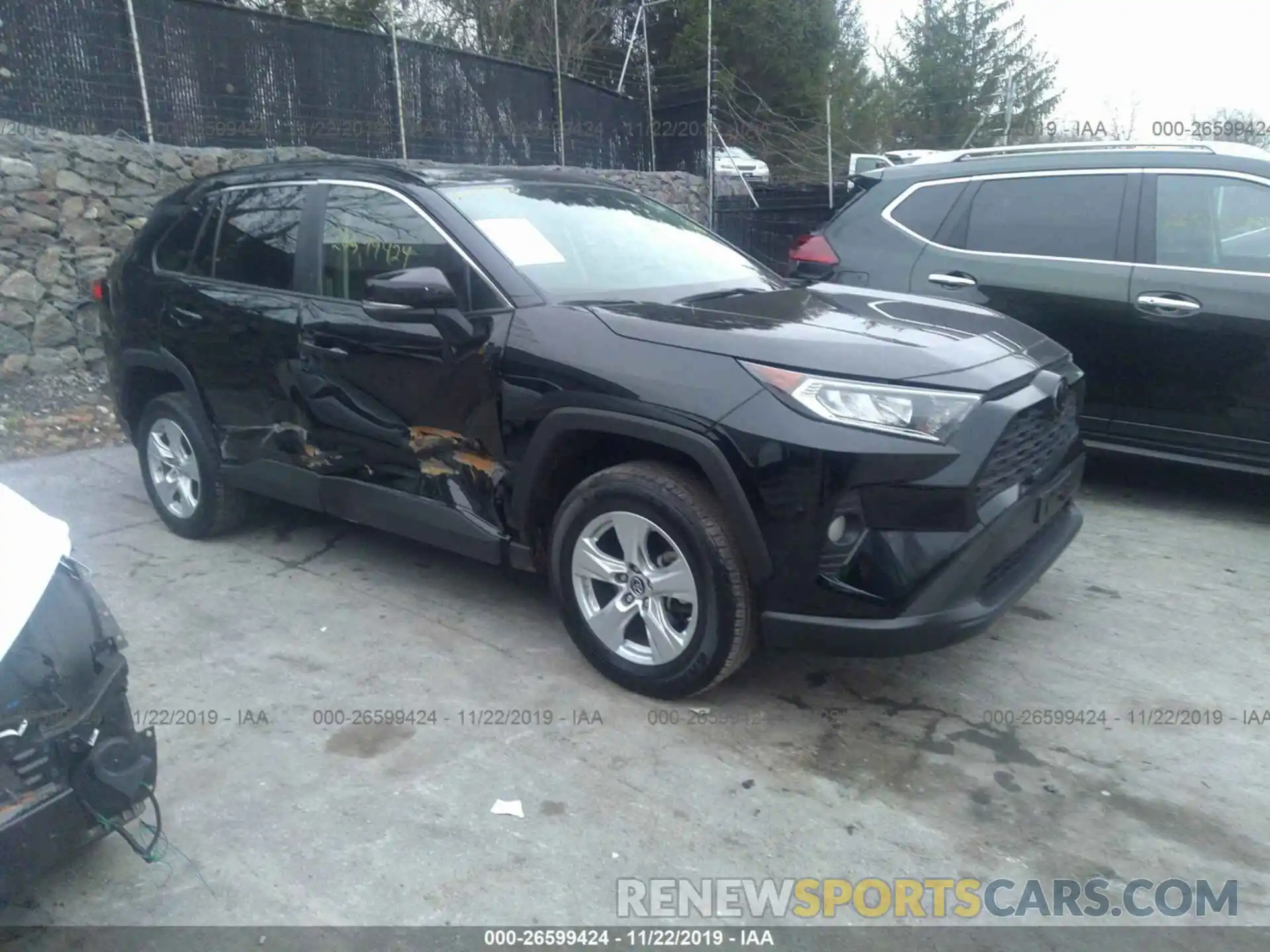 1 Photograph of a damaged car JTMP1RFV6KD505619 TOYOTA RAV4 2019