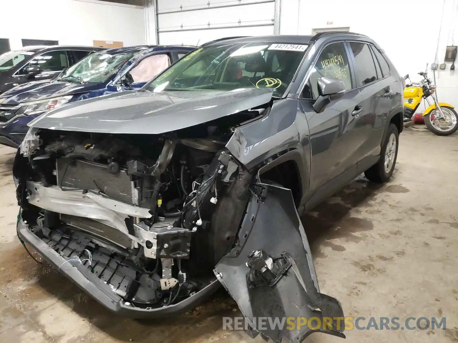 2 Photograph of a damaged car JTMP1RFV6KD515194 TOYOTA RAV4 2019