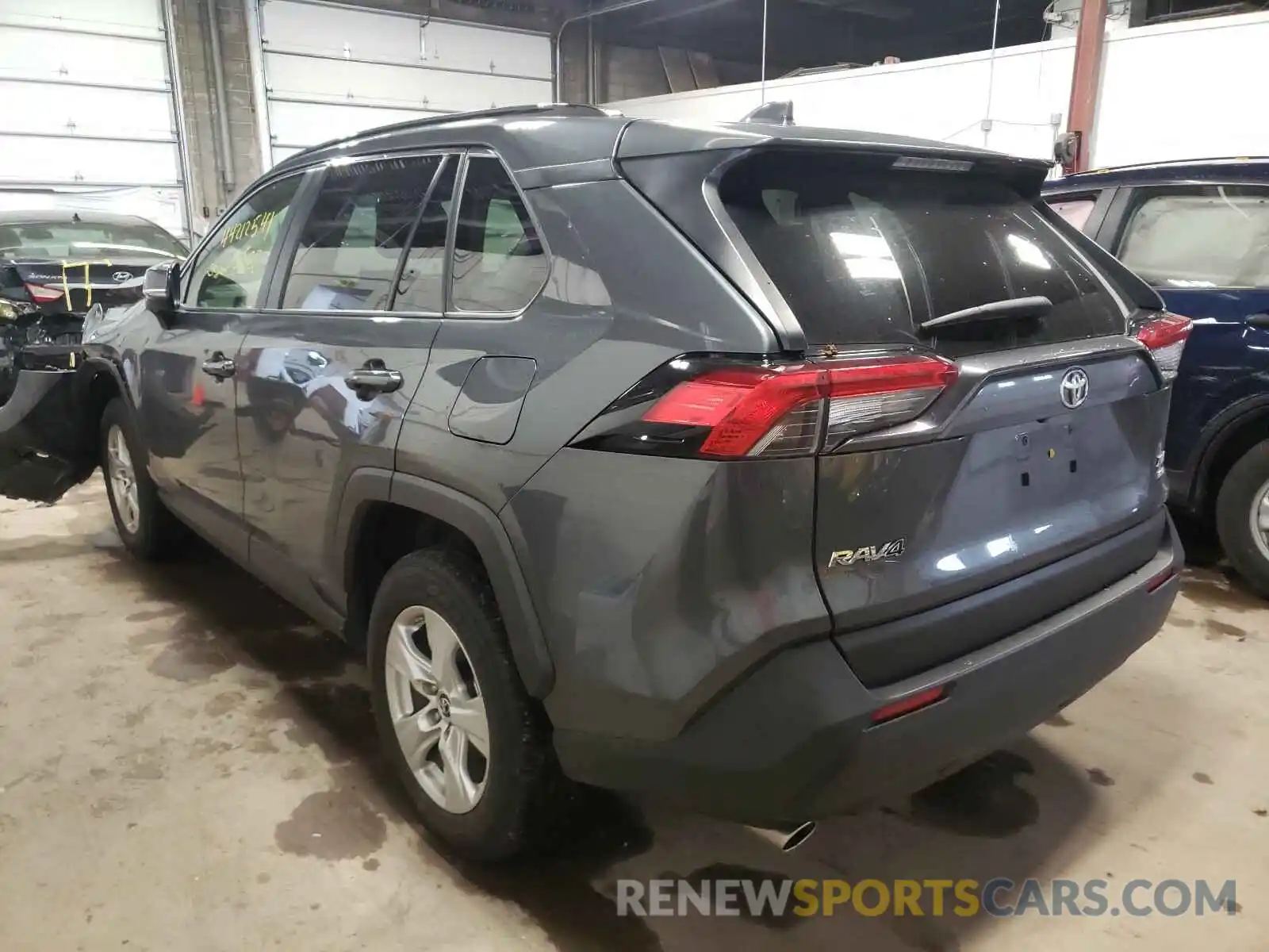 3 Photograph of a damaged car JTMP1RFV6KD515194 TOYOTA RAV4 2019