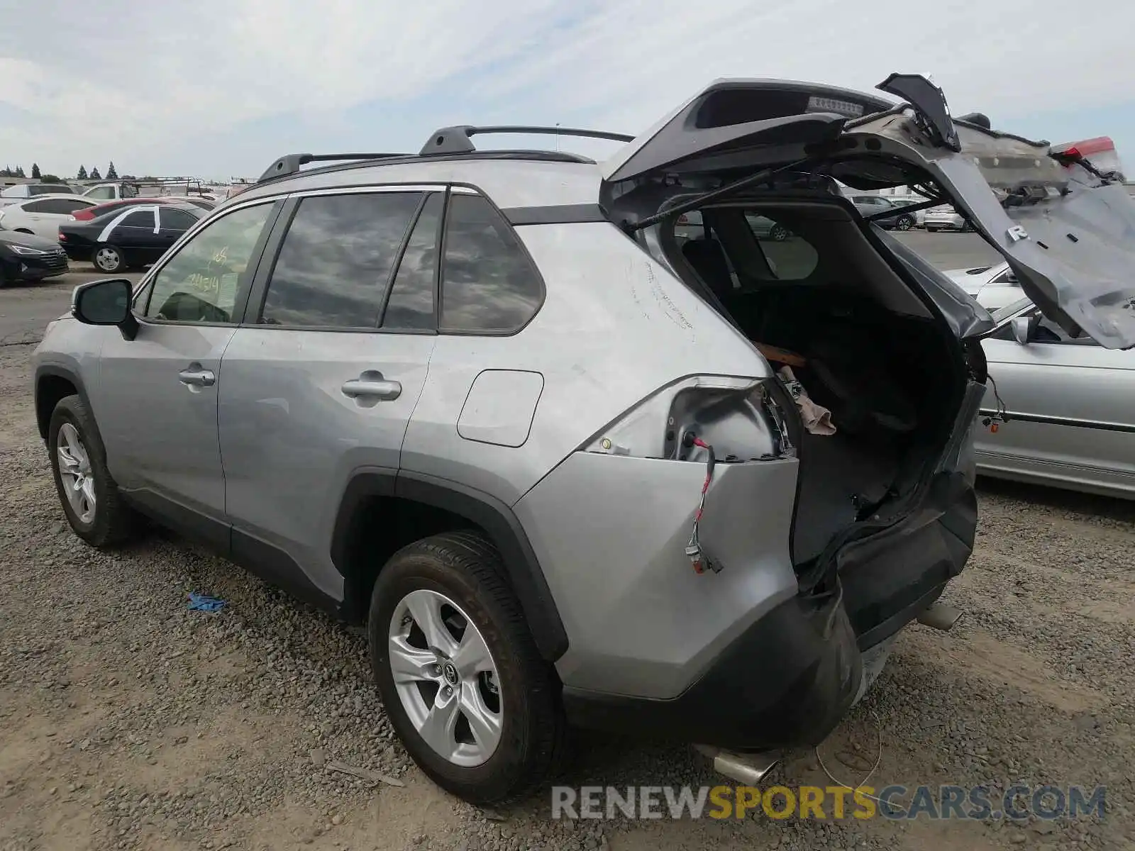 3 Фотография поврежденного автомобиля JTMP1RFV6KD517978 TOYOTA RAV4 2019