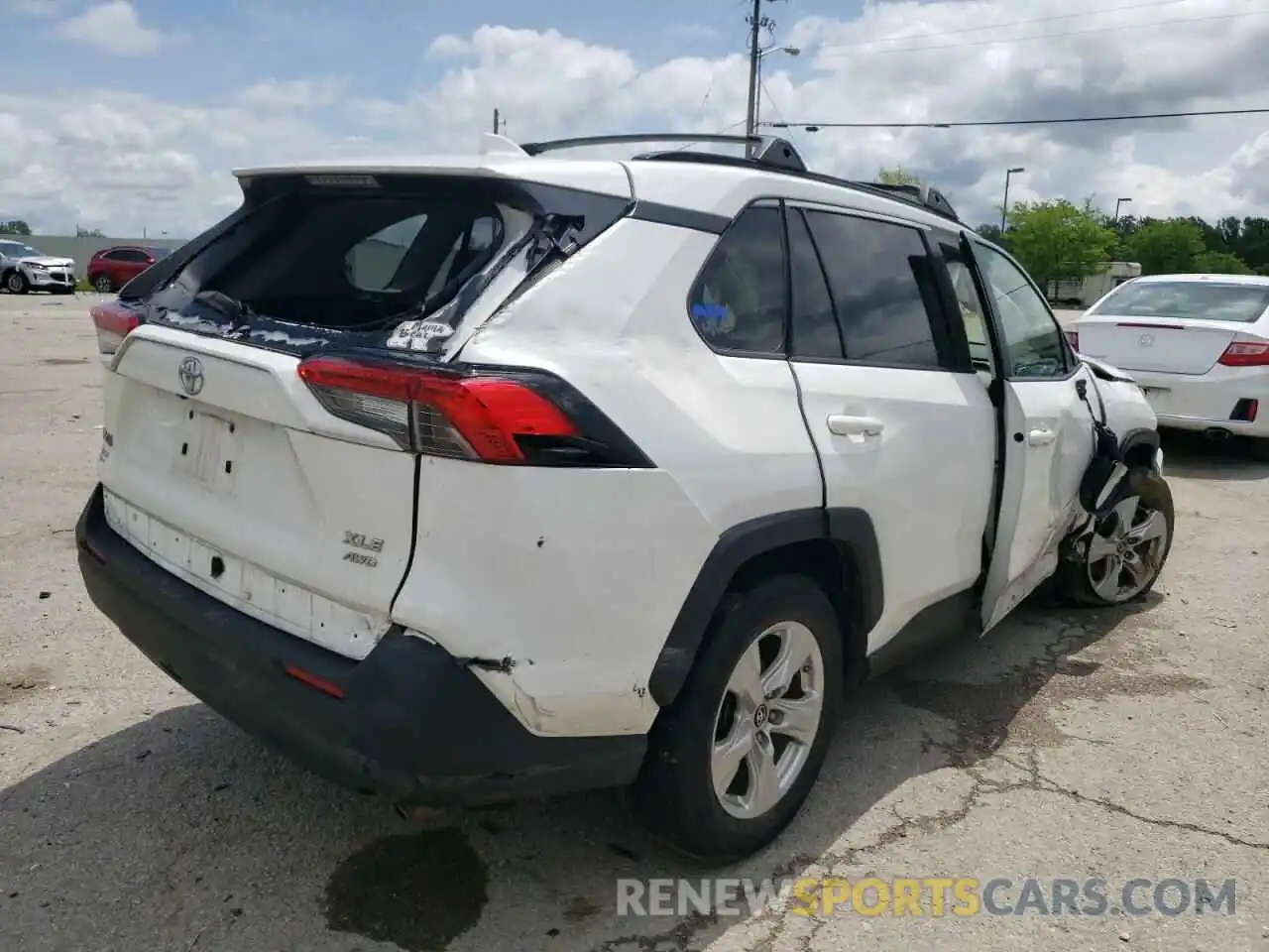 4 Photograph of a damaged car JTMP1RFV6KJ001315 TOYOTA RAV4 2019