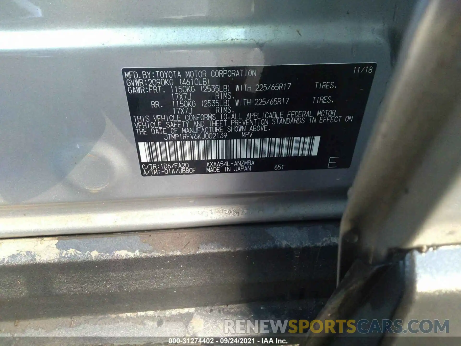 9 Photograph of a damaged car JTMP1RFV6KJ002139 TOYOTA RAV4 2019