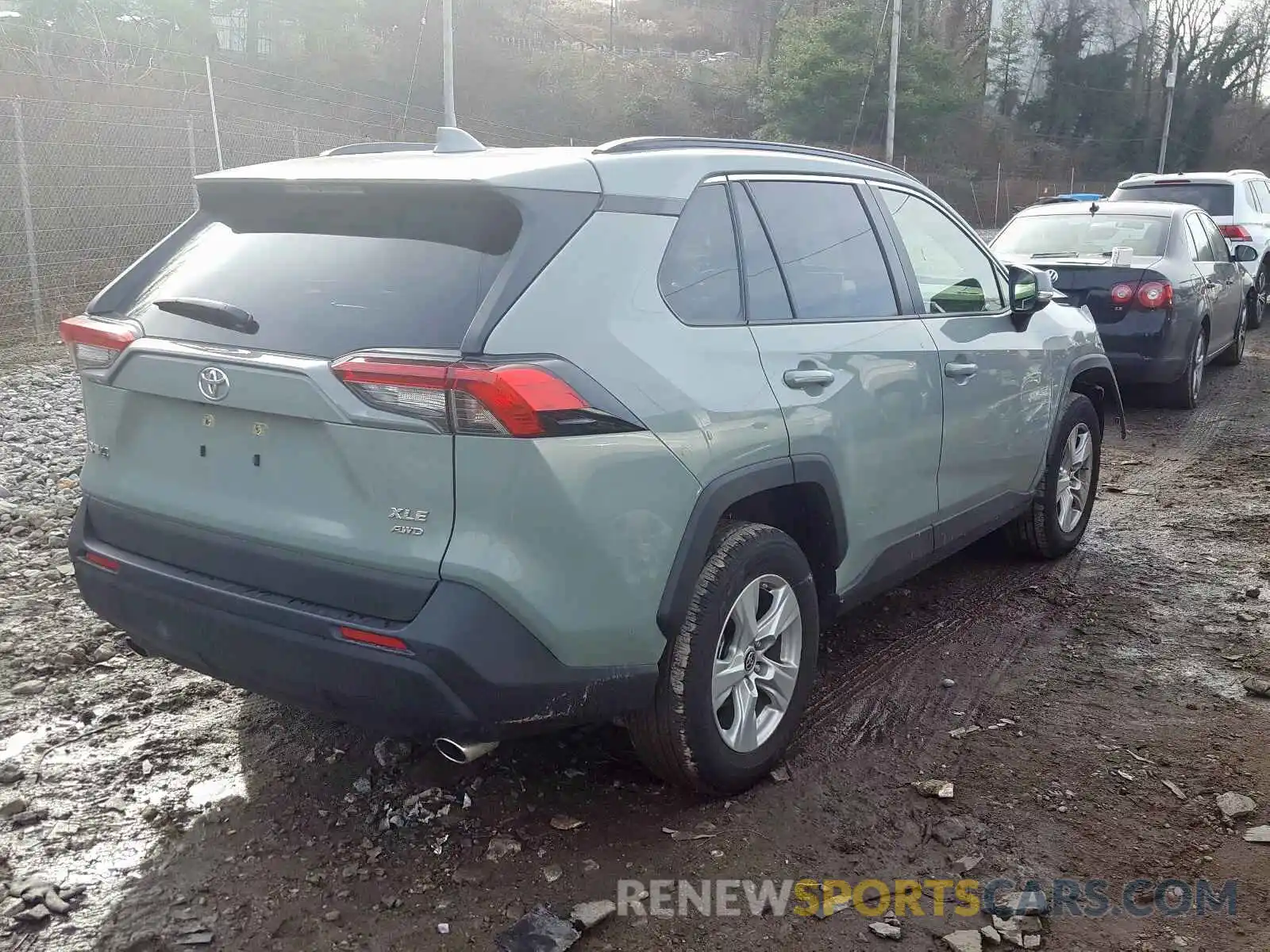 4 Photograph of a damaged car JTMP1RFV6KJ024545 TOYOTA RAV4 2019