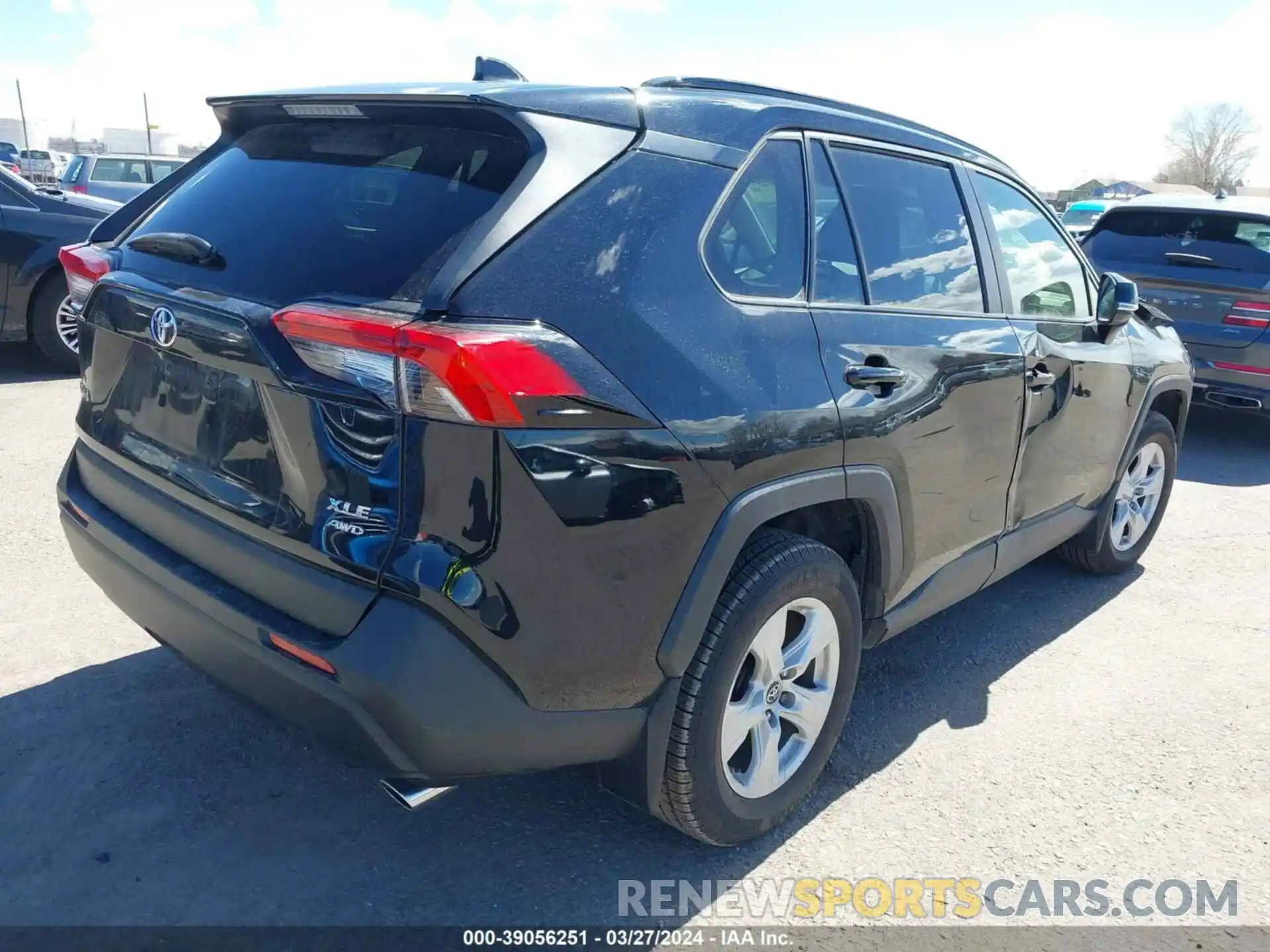 4 Photograph of a damaged car JTMP1RFV7KD002388 TOYOTA RAV4 2019