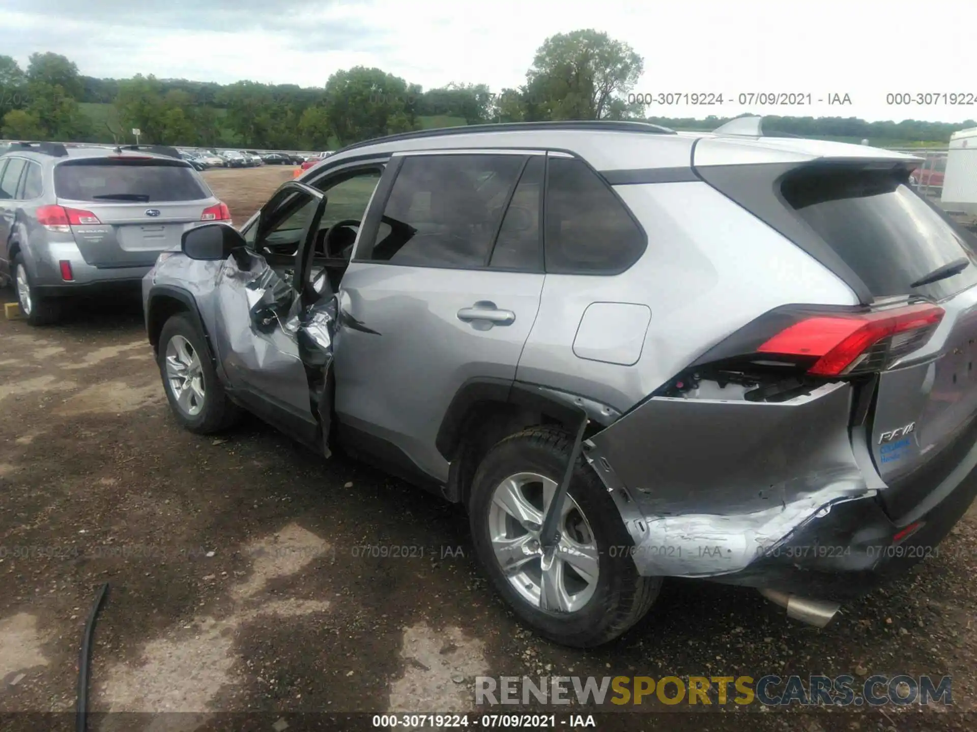 6 Фотография поврежденного автомобиля JTMP1RFV7KD007560 TOYOTA RAV4 2019