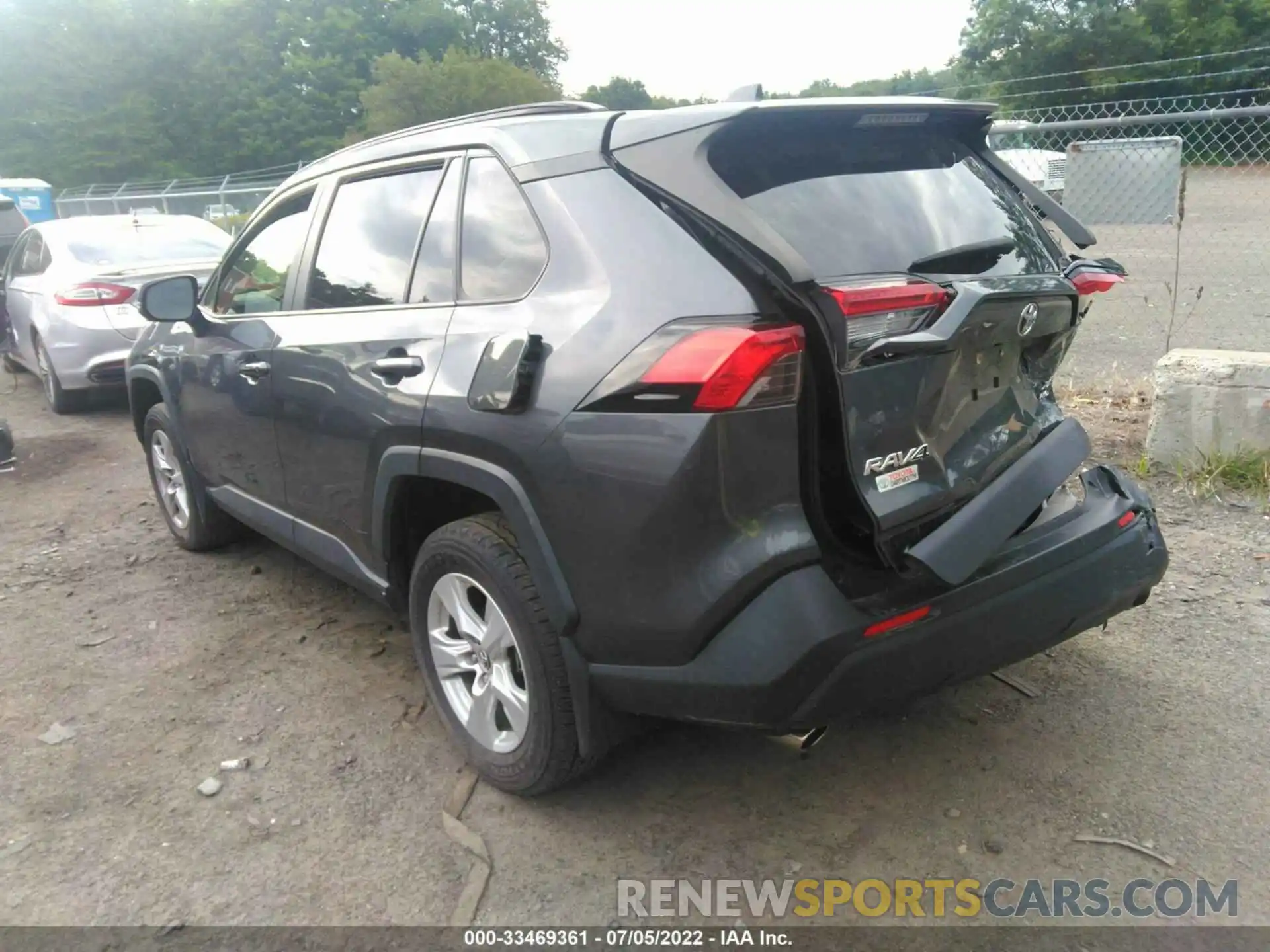 3 Photograph of a damaged car JTMP1RFV7KD009440 TOYOTA RAV4 2019