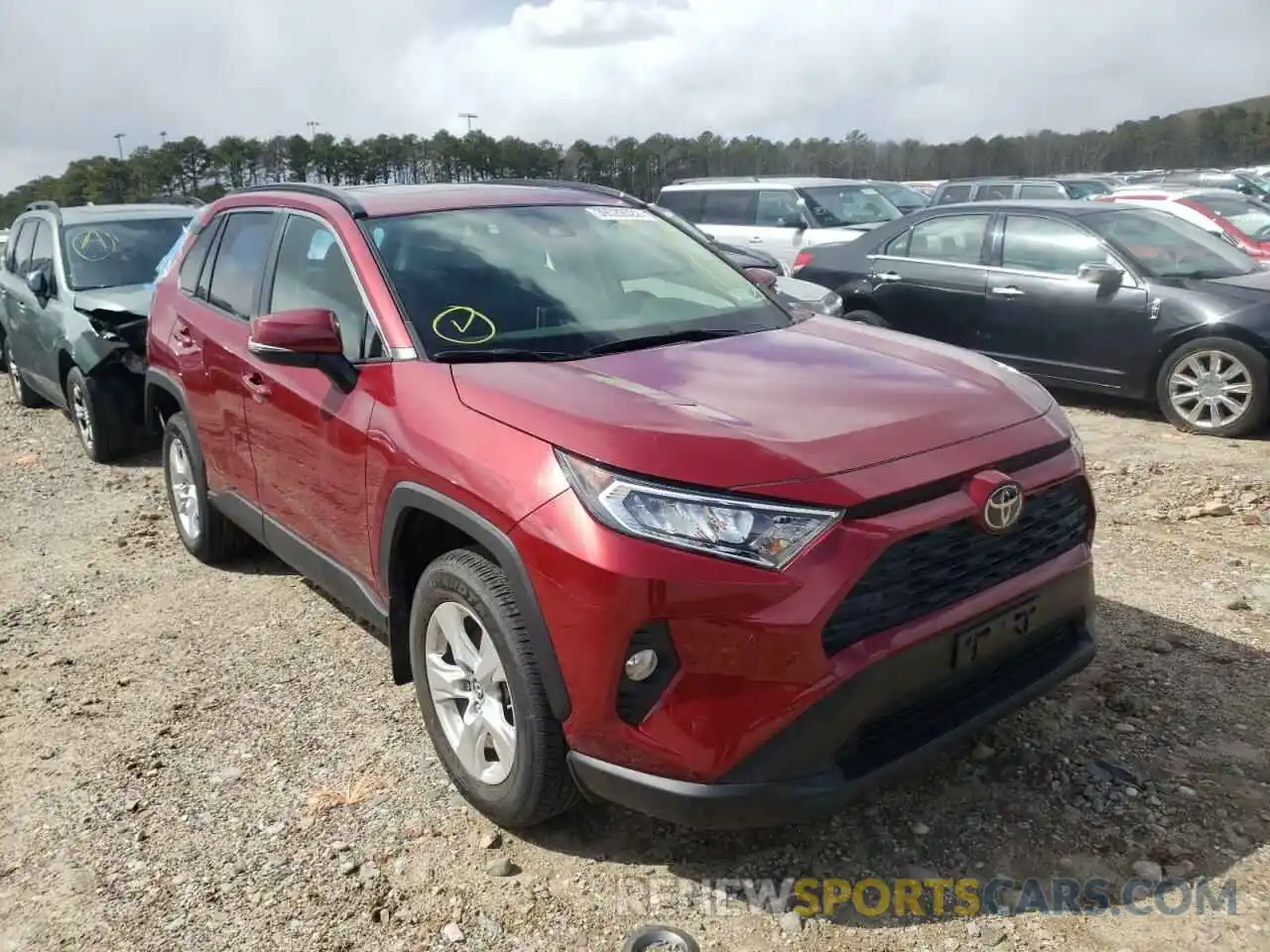 1 Photograph of a damaged car JTMP1RFV7KD009566 TOYOTA RAV4 2019