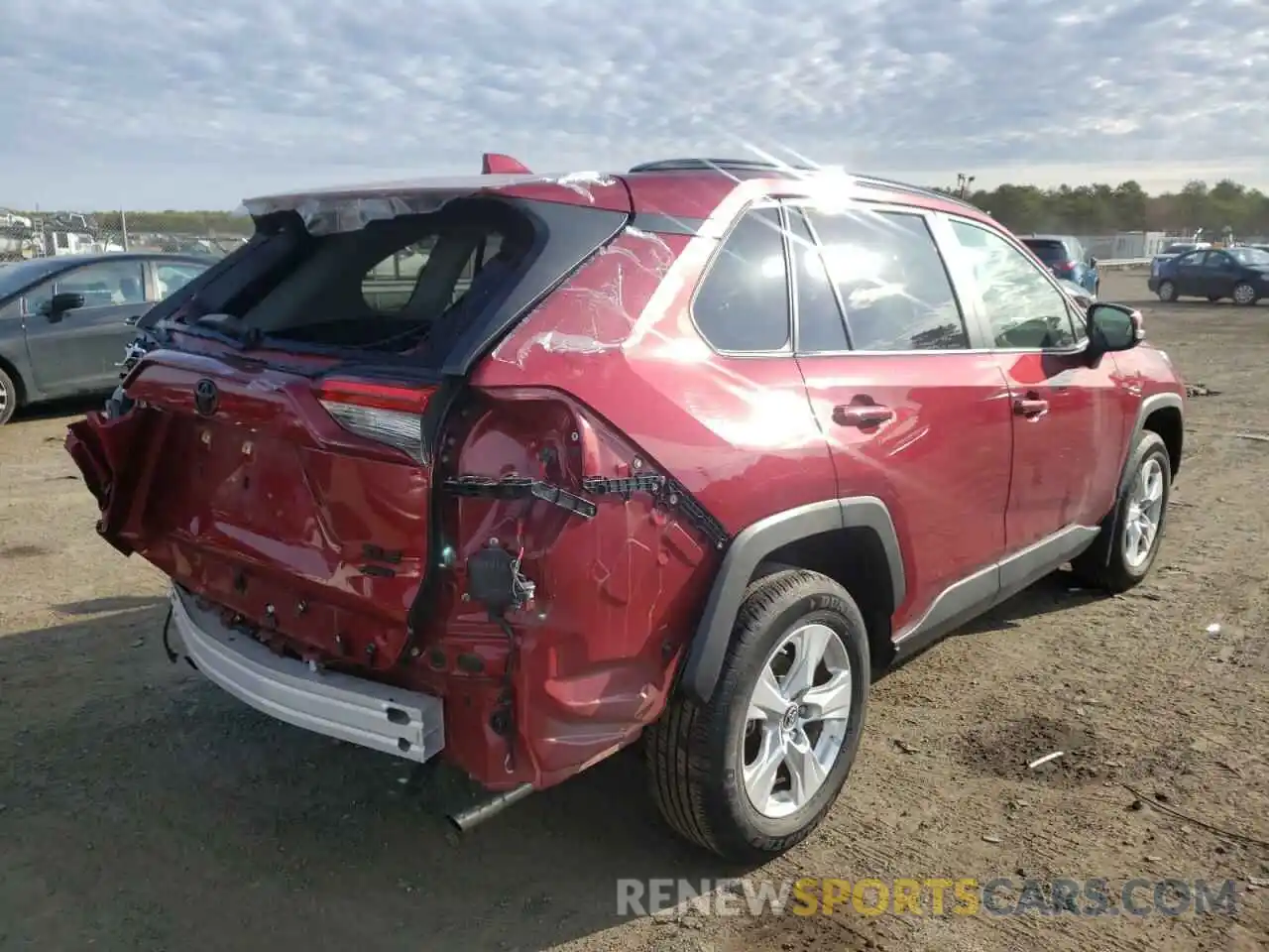 4 Photograph of a damaged car JTMP1RFV7KD009566 TOYOTA RAV4 2019