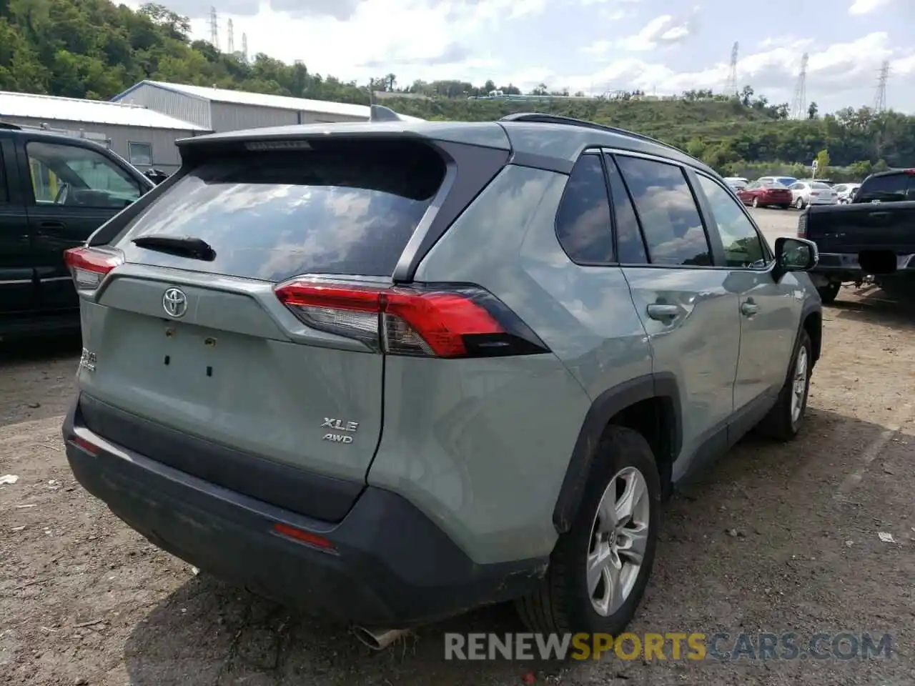 4 Photograph of a damaged car JTMP1RFV7KD018316 TOYOTA RAV4 2019