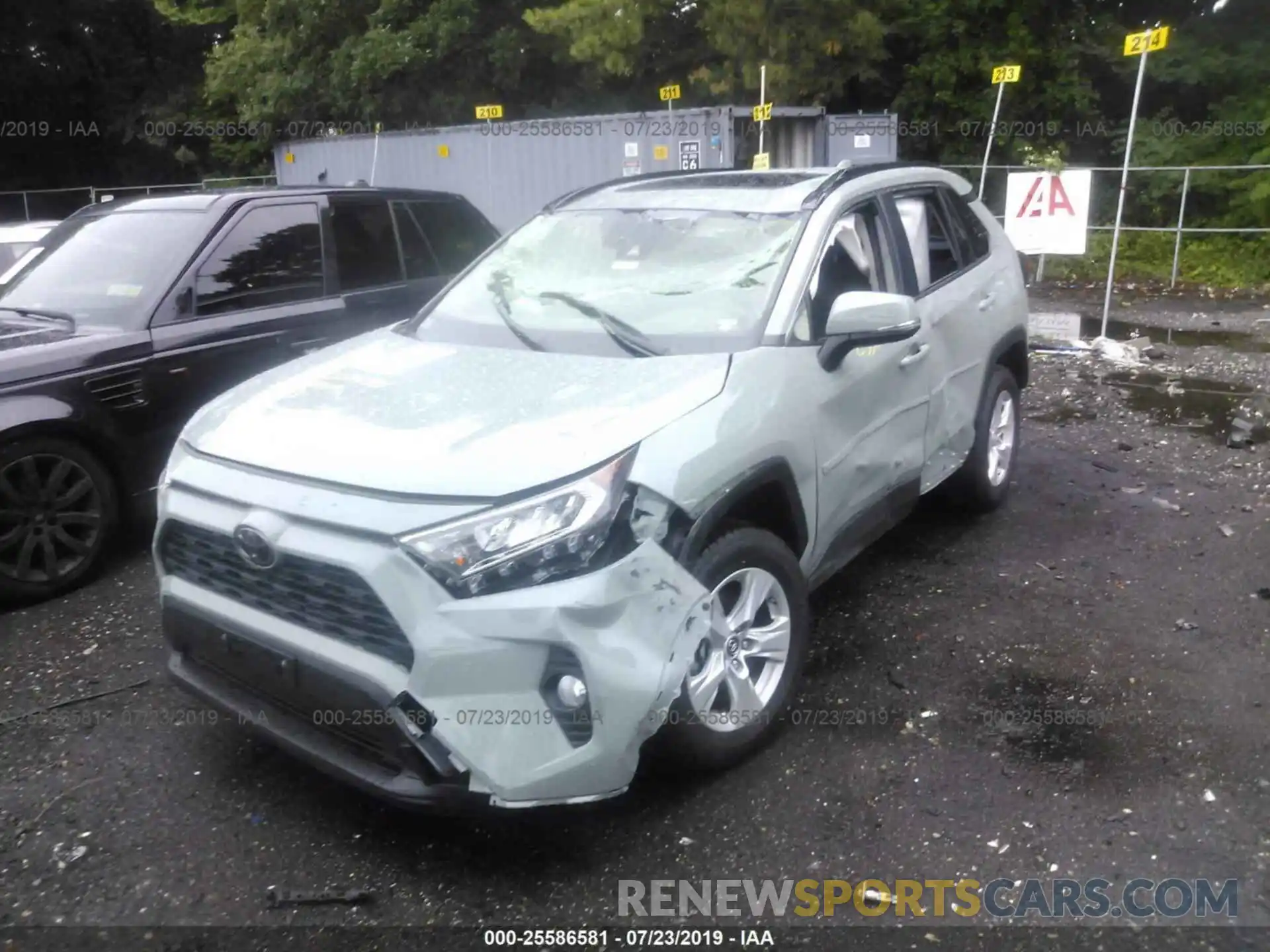 2 Photograph of a damaged car JTMP1RFV7KD020471 TOYOTA RAV4 2019