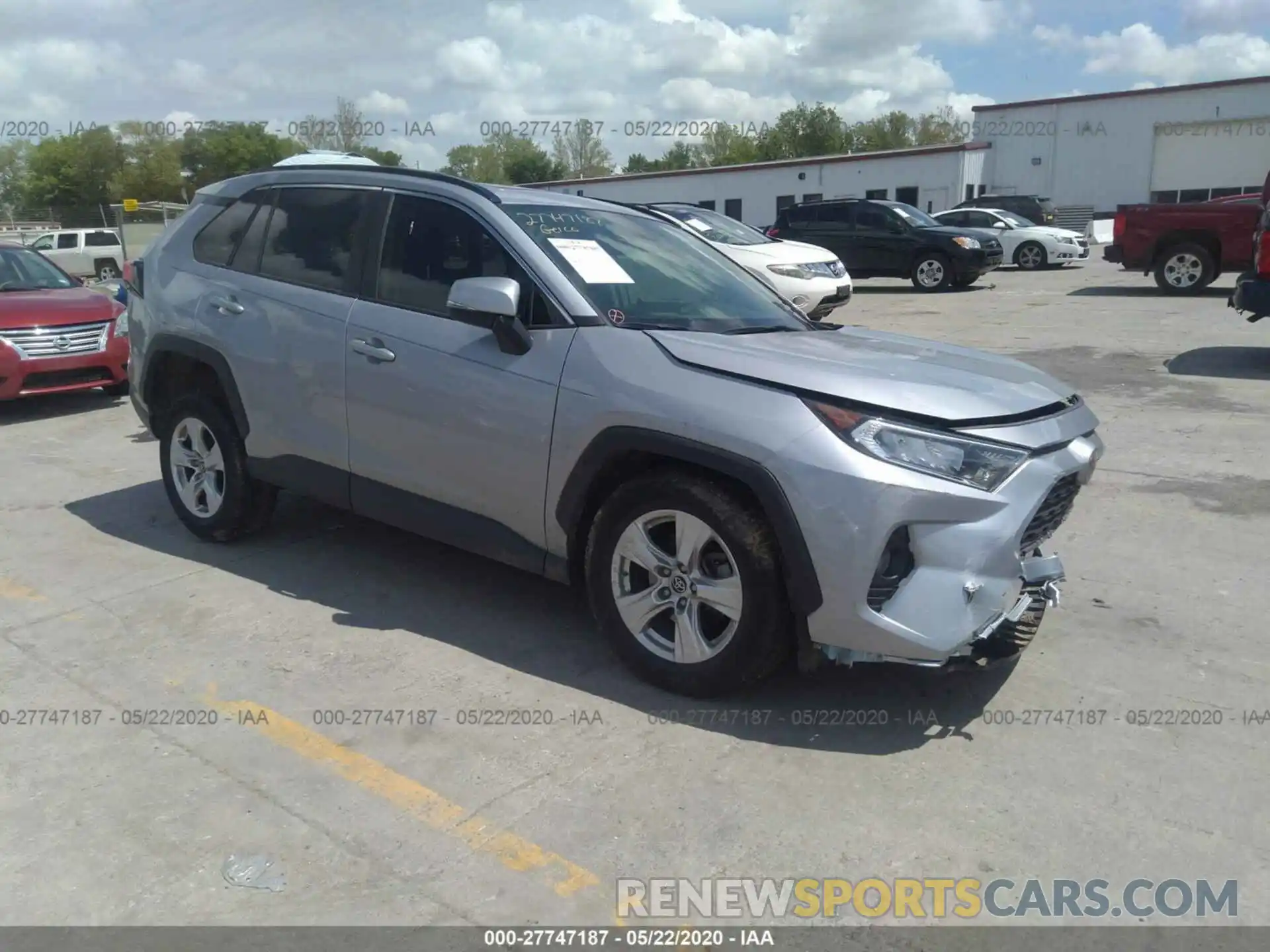 1 Photograph of a damaged car JTMP1RFV7KD021085 TOYOTA RAV4 2019