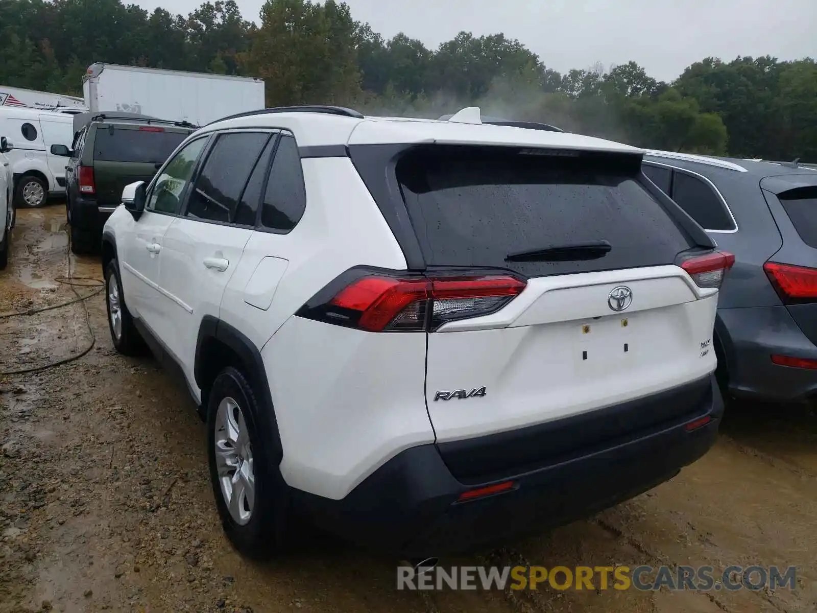 3 Photograph of a damaged car JTMP1RFV7KD024665 TOYOTA RAV4 2019