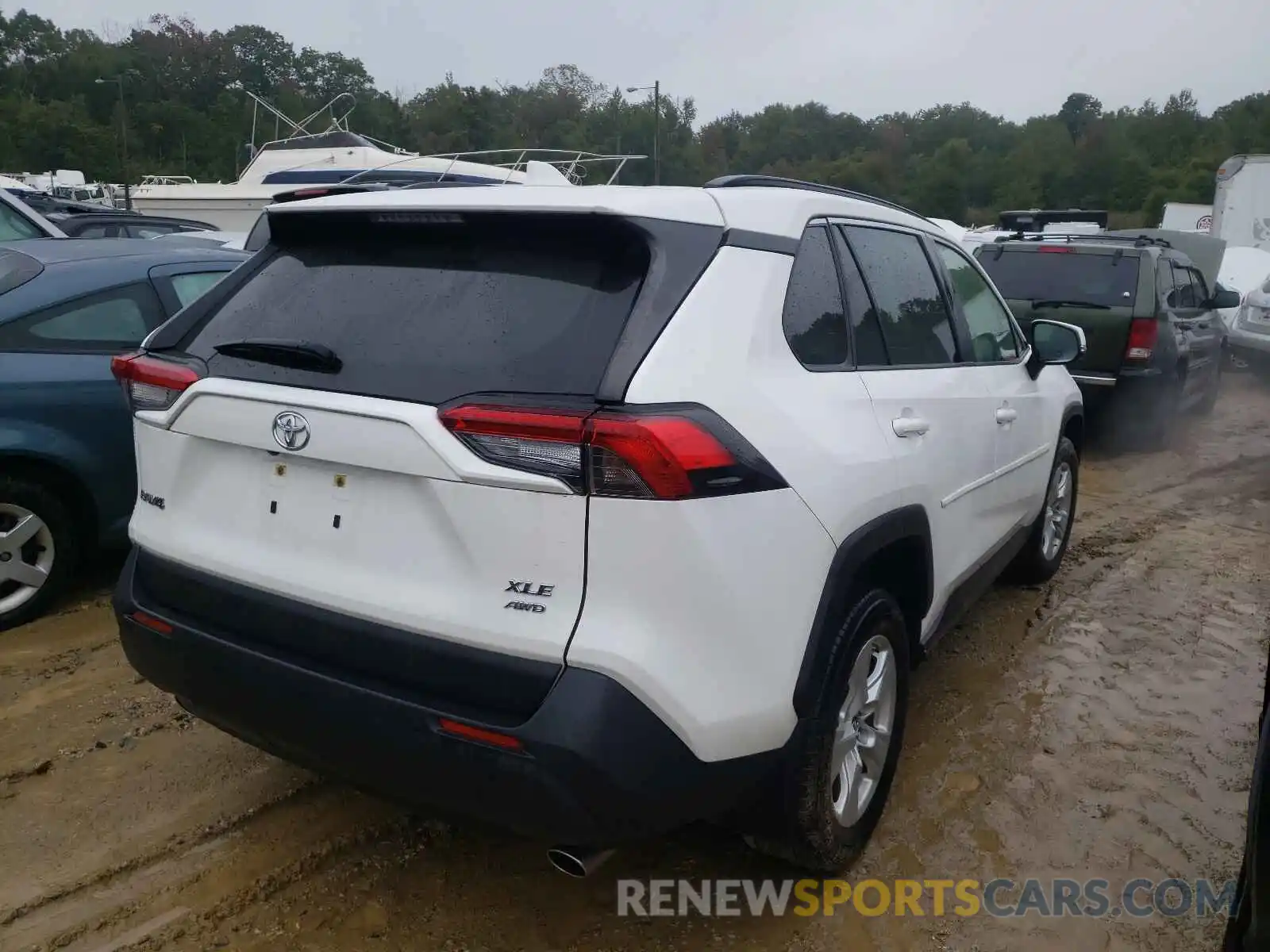 4 Photograph of a damaged car JTMP1RFV7KD024665 TOYOTA RAV4 2019