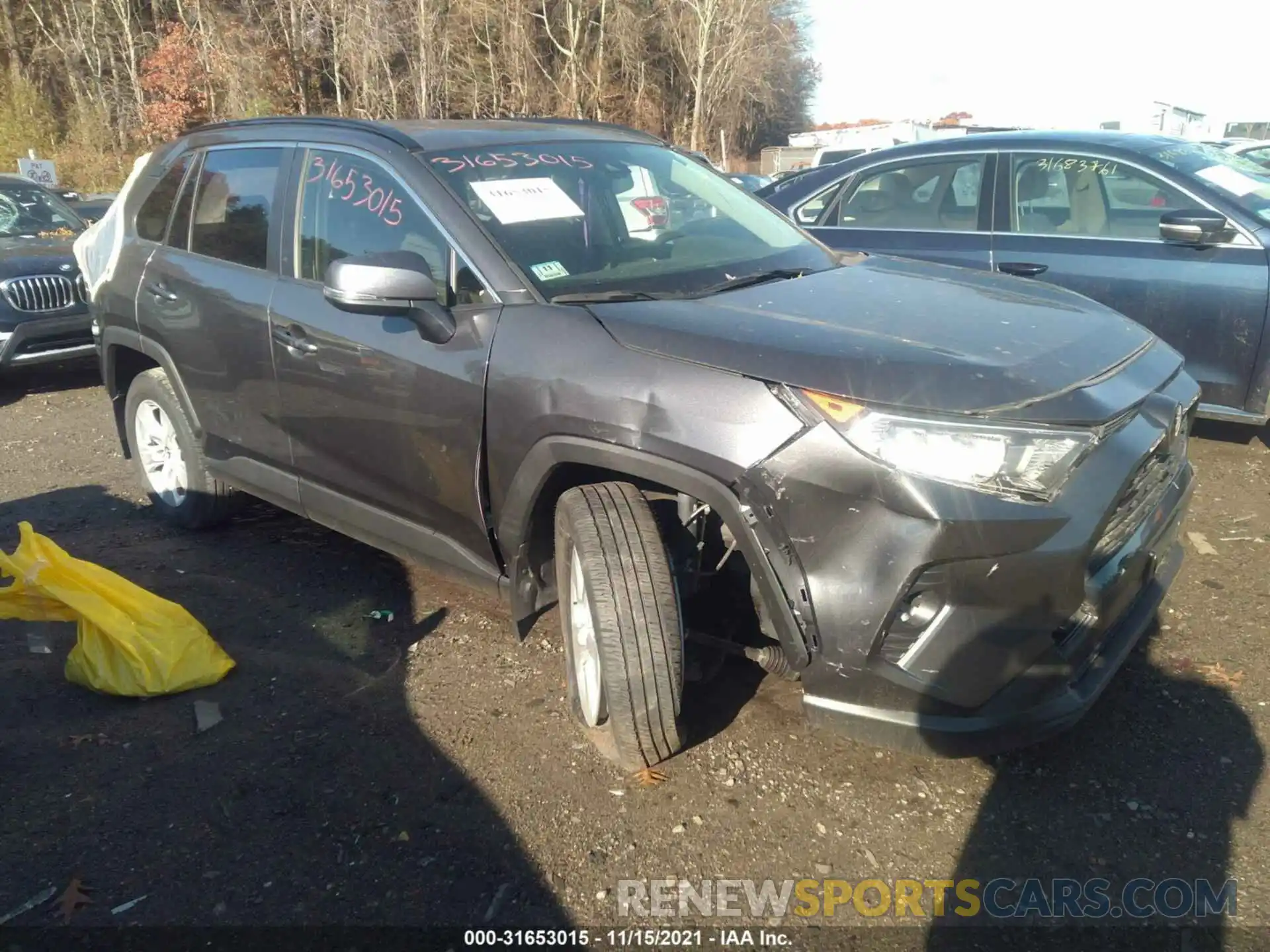 1 Photograph of a damaged car JTMP1RFV7KD032278 TOYOTA RAV4 2019