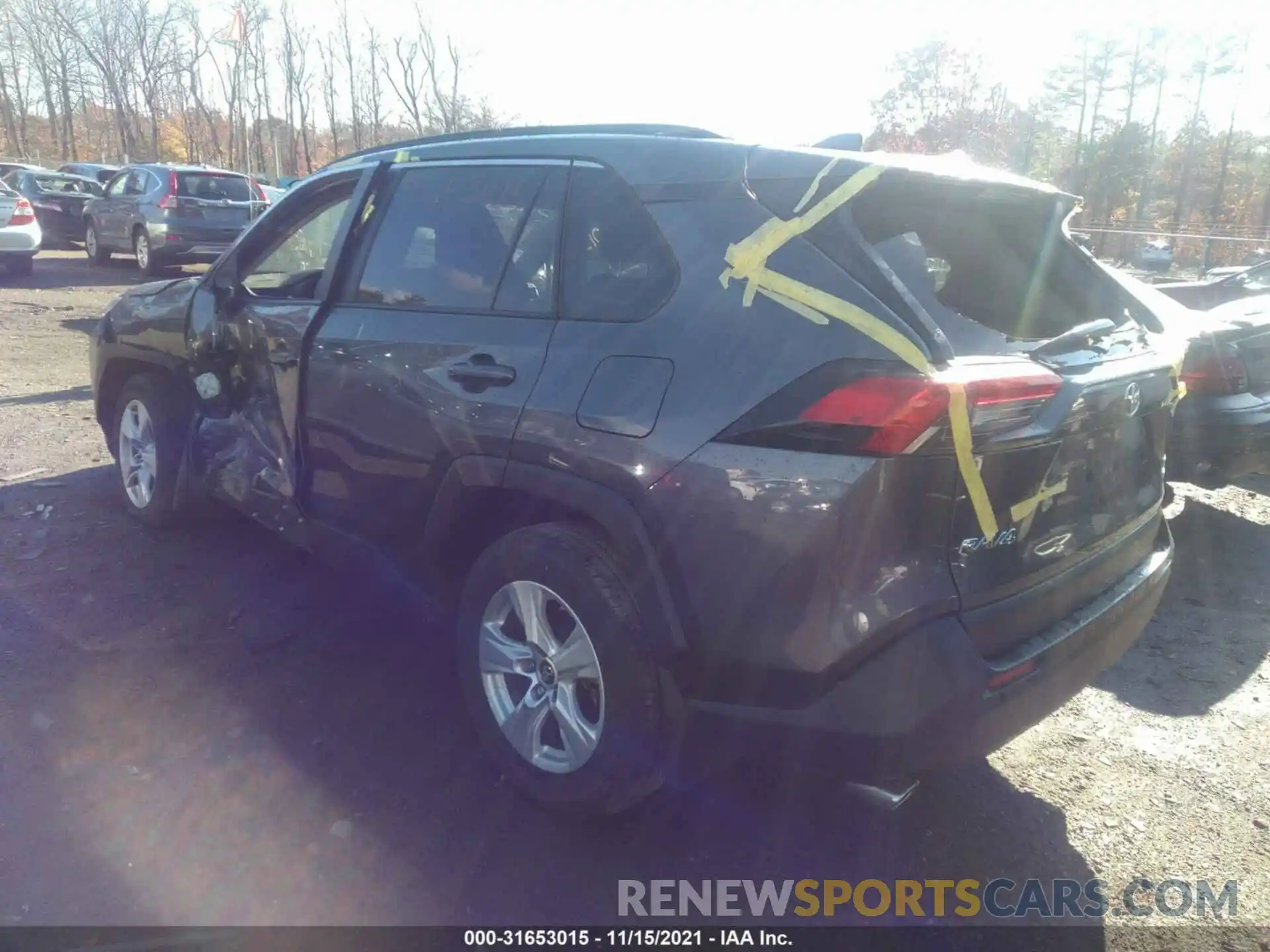 3 Photograph of a damaged car JTMP1RFV7KD032278 TOYOTA RAV4 2019