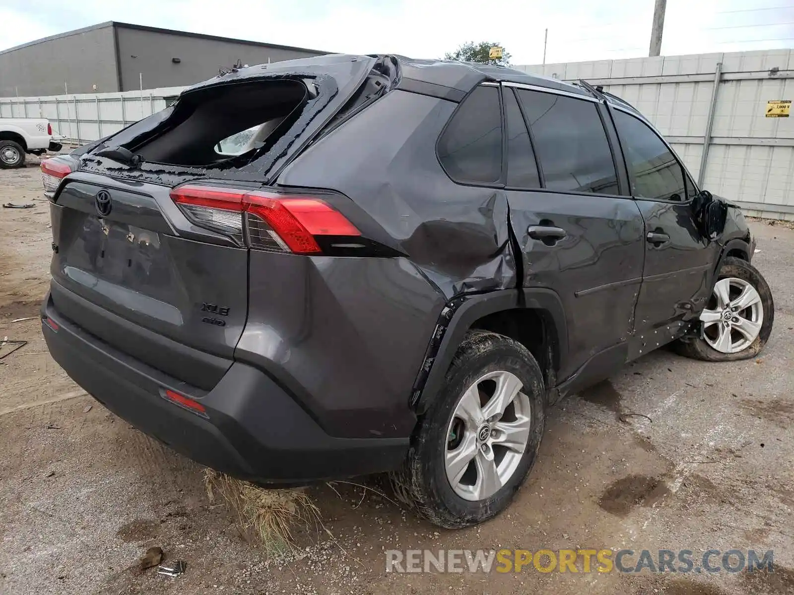 4 Photograph of a damaged car JTMP1RFV7KD039215 TOYOTA RAV4 2019