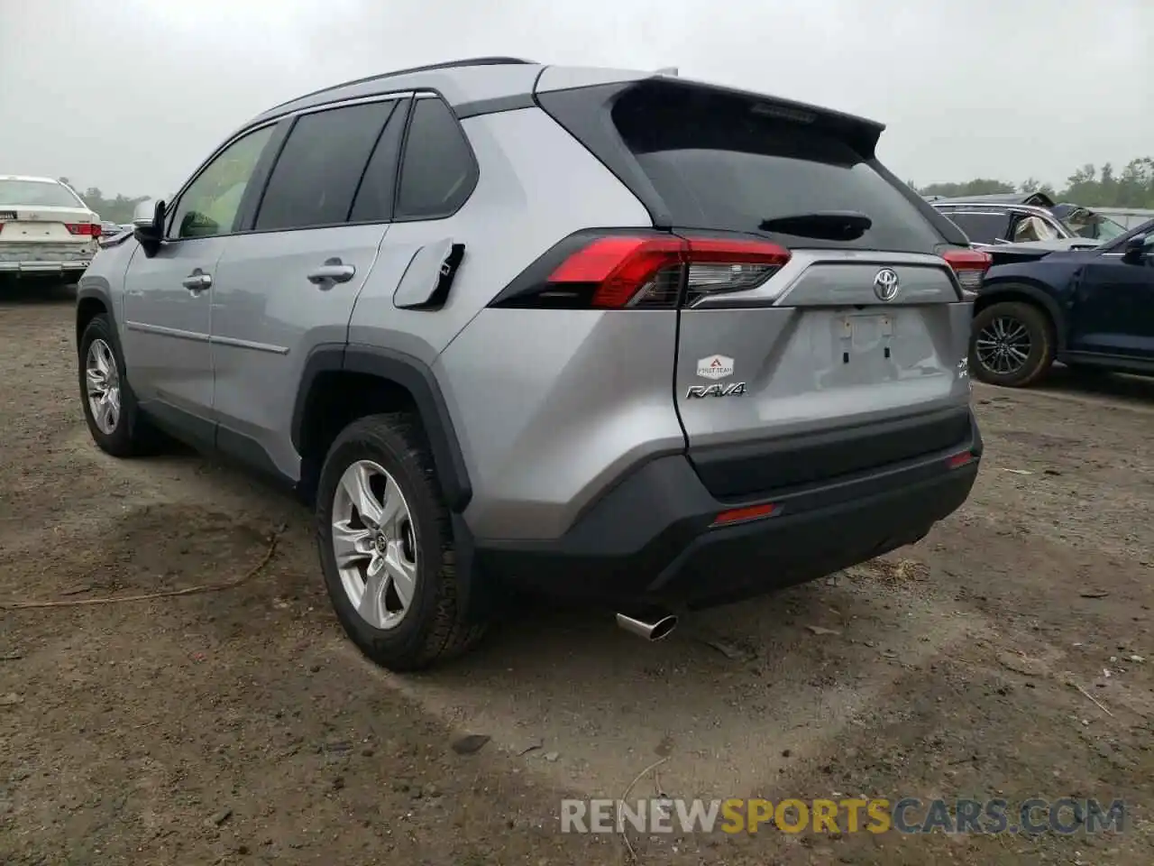 3 Фотография поврежденного автомобиля JTMP1RFV7KD043278 TOYOTA RAV4 2019