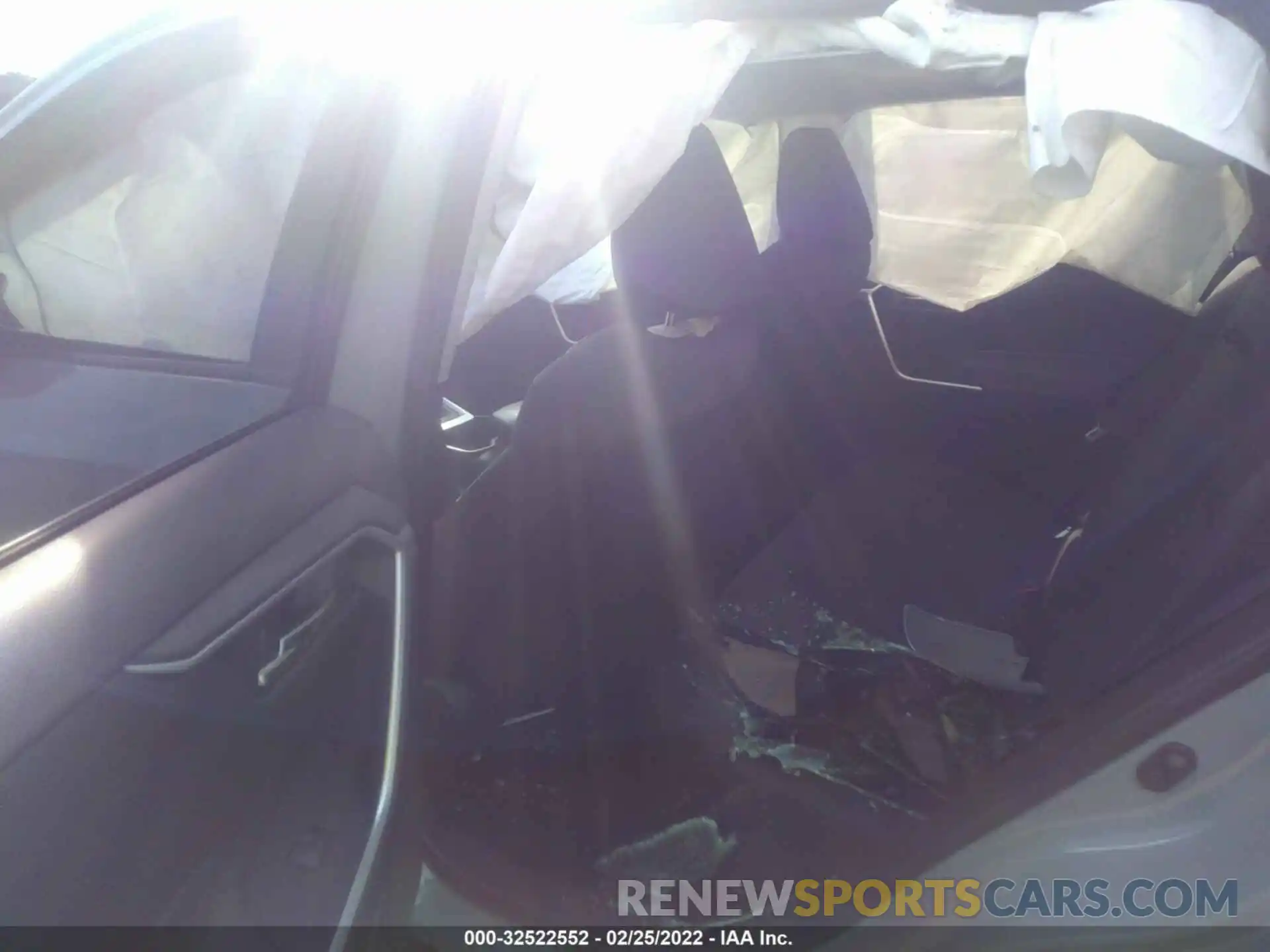 8 Photograph of a damaged car JTMP1RFV7KD506052 TOYOTA RAV4 2019