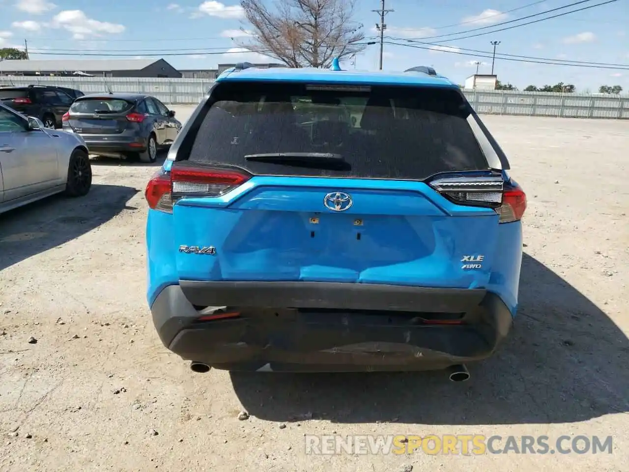 9 Photograph of a damaged car JTMP1RFV7KD507850 TOYOTA RAV4 2019