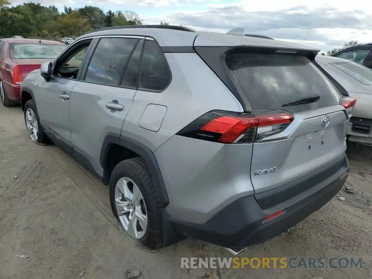 3 Фотография поврежденного автомобиля JTMP1RFV7KD513275 TOYOTA RAV4 2019