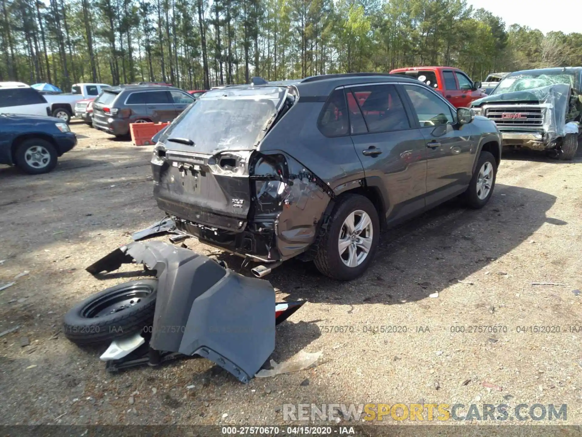 4 Photograph of a damaged car JTMP1RFV7KD513731 TOYOTA RAV4 2019