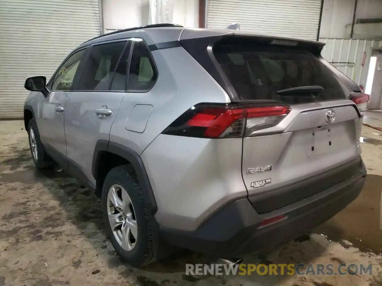 3 Photograph of a damaged car JTMP1RFV7KJ004434 TOYOTA RAV4 2019