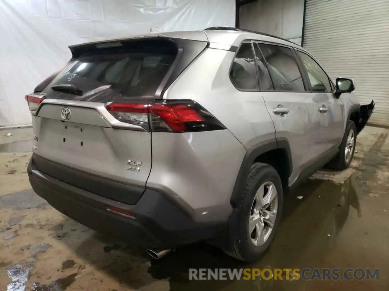 4 Photograph of a damaged car JTMP1RFV7KJ004434 TOYOTA RAV4 2019