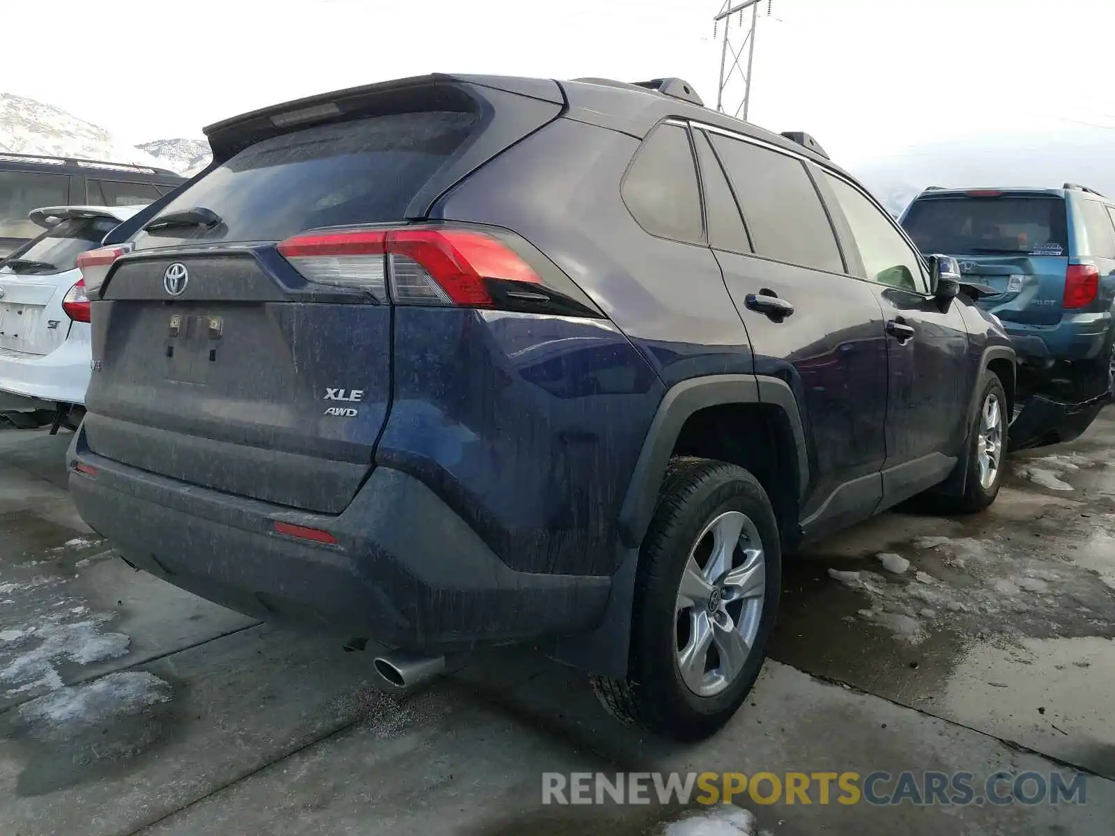 4 Photograph of a damaged car JTMP1RFV7KJ025378 TOYOTA RAV4 2019