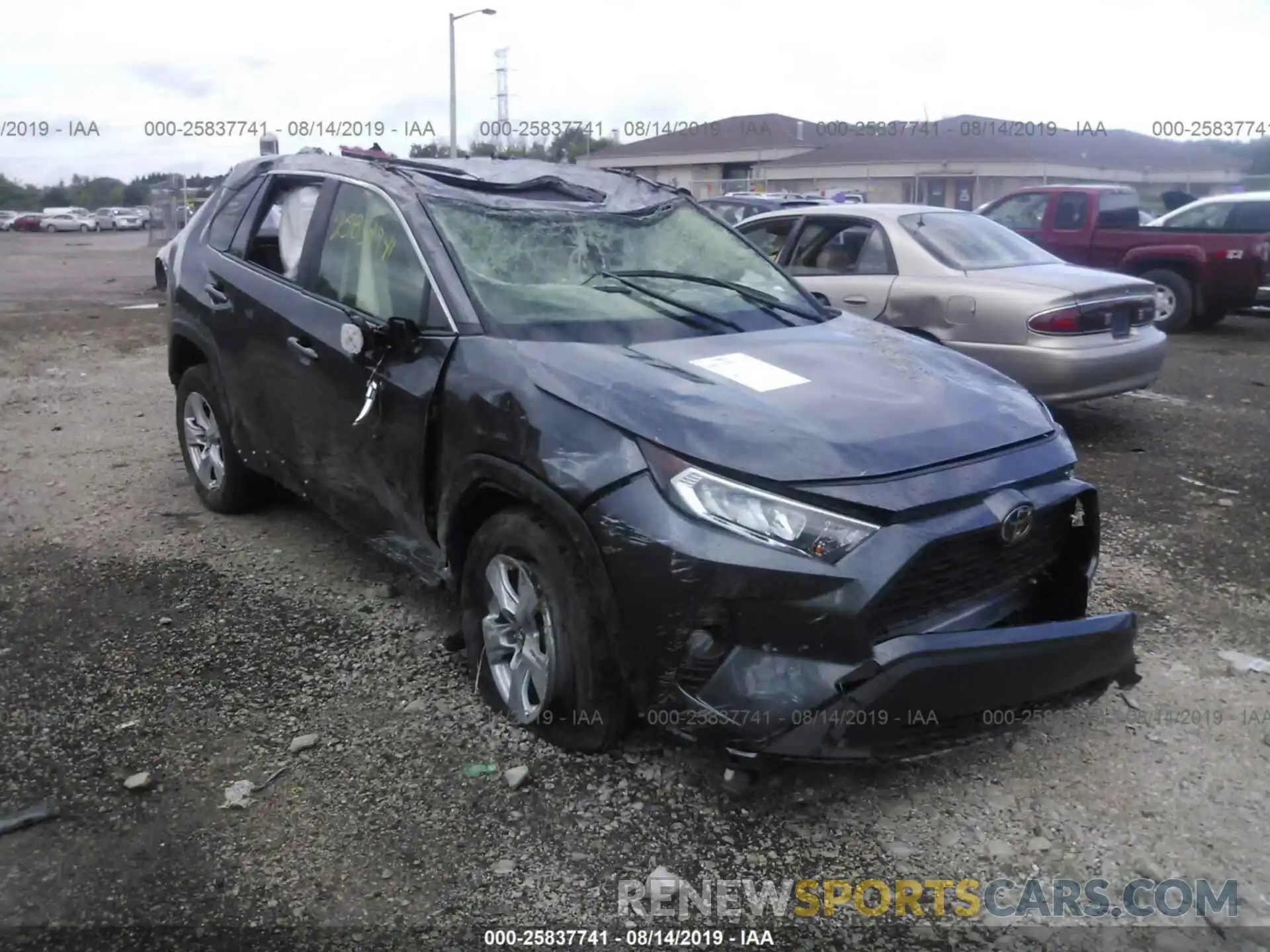 1 Photograph of a damaged car JTMP1RFV8KD005235 TOYOTA RAV4 2019