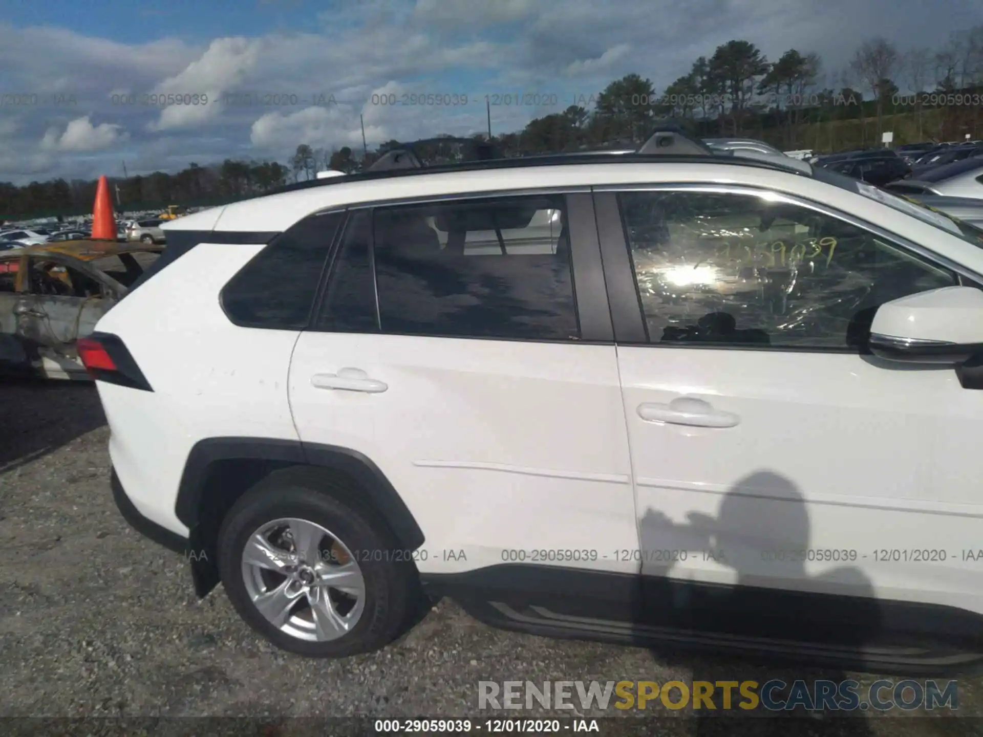 6 Photograph of a damaged car JTMP1RFV8KD005848 TOYOTA RAV4 2019