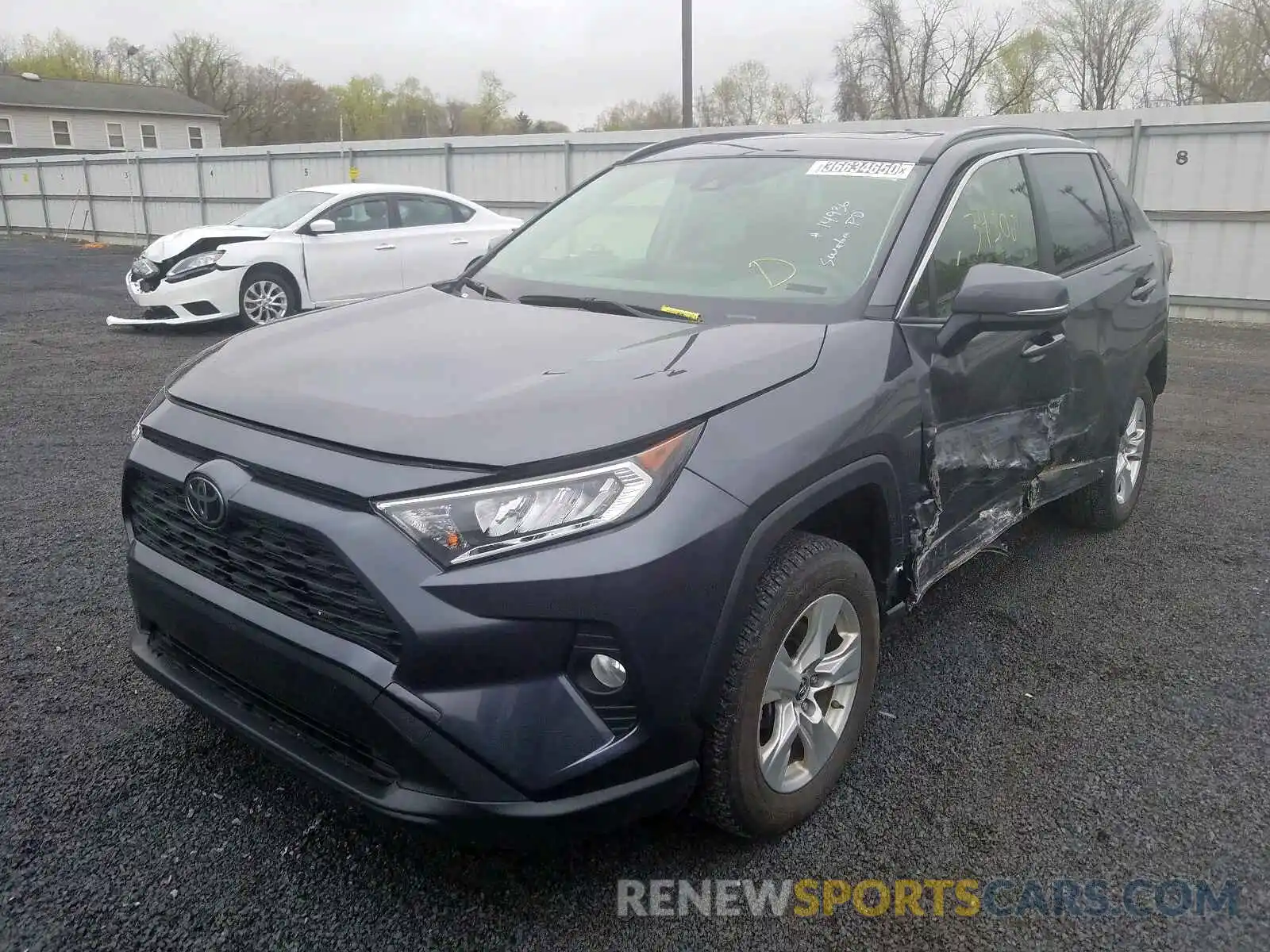 2 Photograph of a damaged car JTMP1RFV8KD007566 TOYOTA RAV4 2019