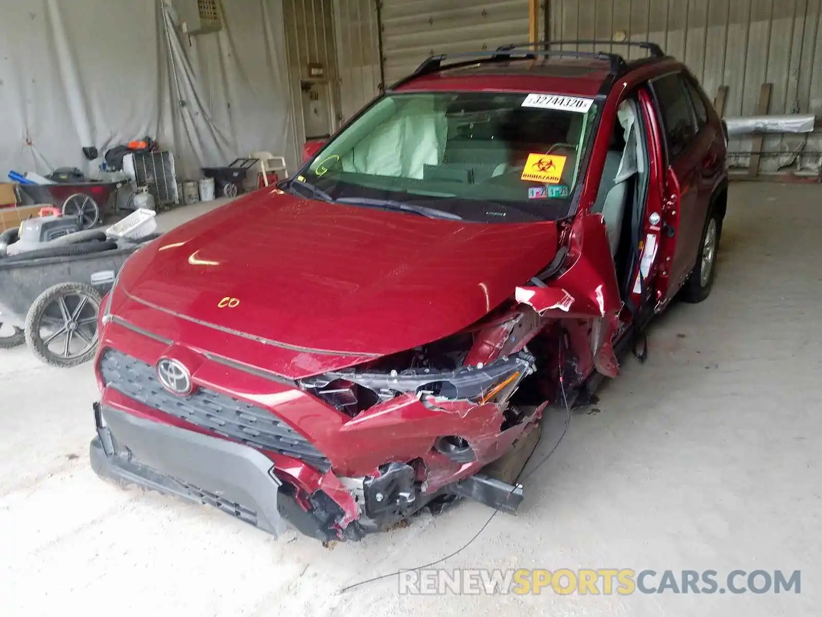 2 Photograph of a damaged car JTMP1RFV8KD009026 TOYOTA RAV4 2019