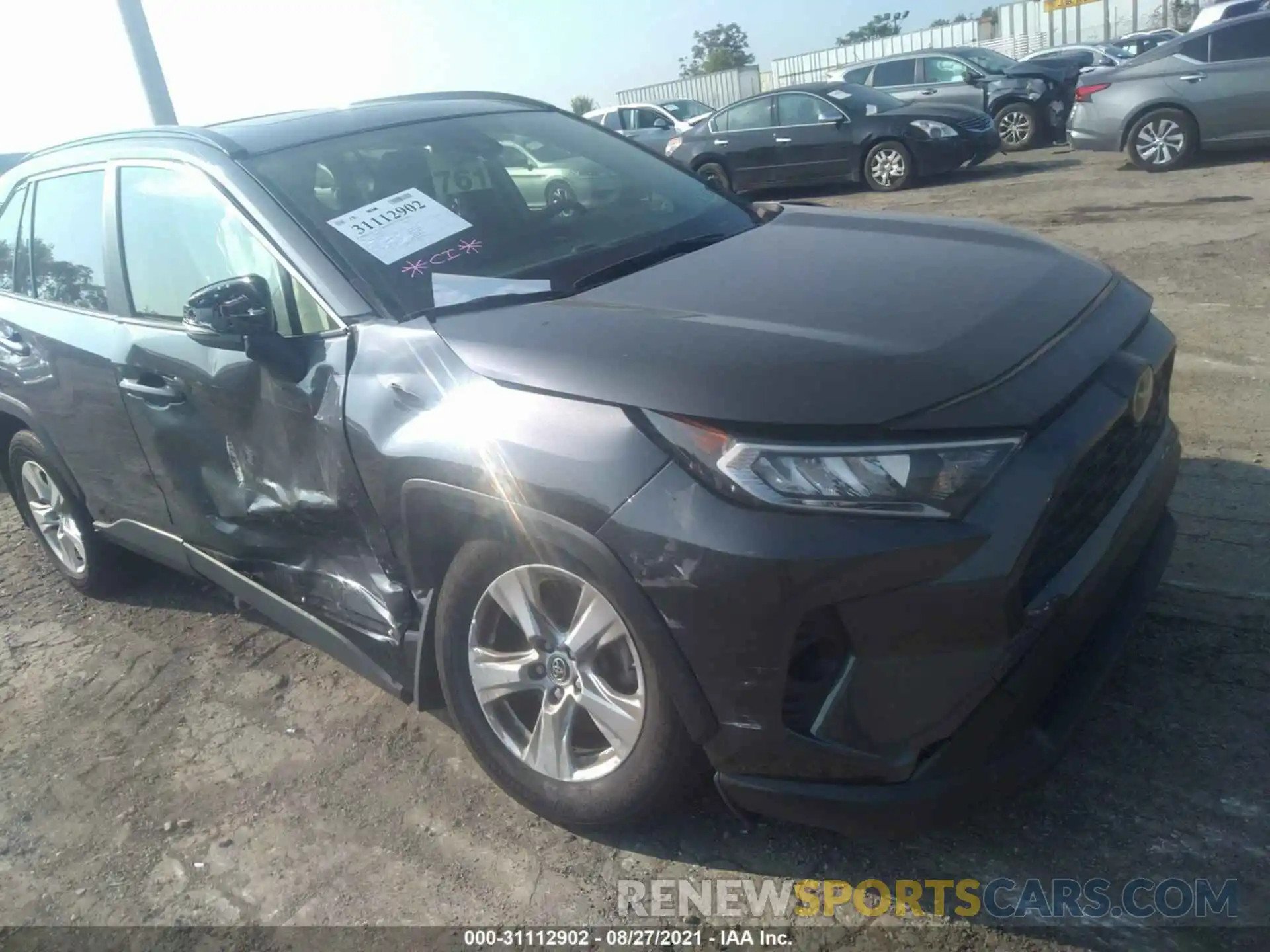 1 Photograph of a damaged car JTMP1RFV8KD013853 TOYOTA RAV4 2019