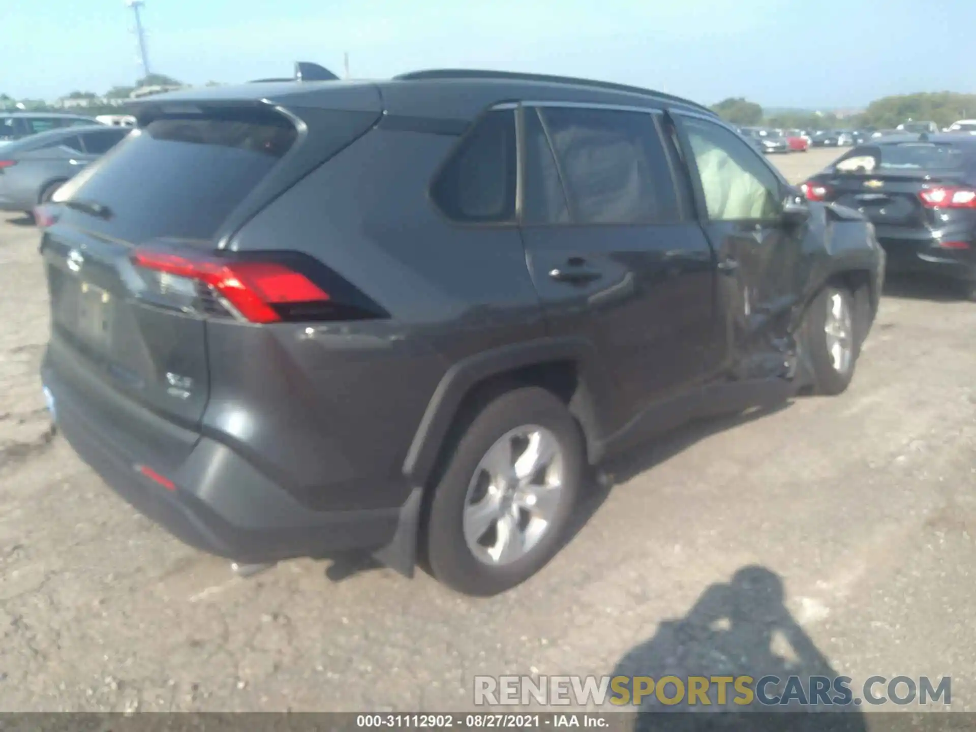 4 Photograph of a damaged car JTMP1RFV8KD013853 TOYOTA RAV4 2019