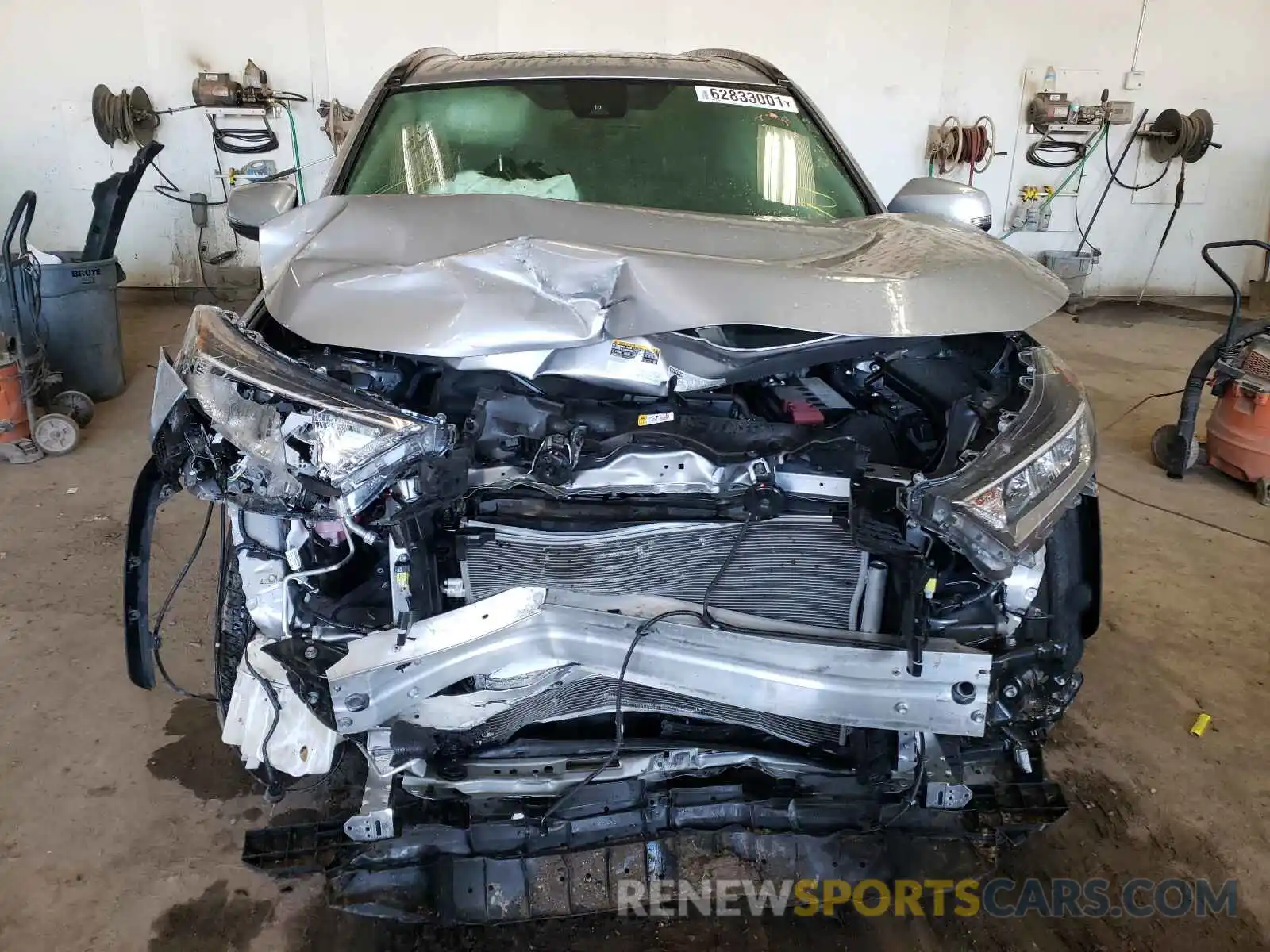 9 Photograph of a damaged car JTMP1RFV8KD013948 TOYOTA RAV4 2019