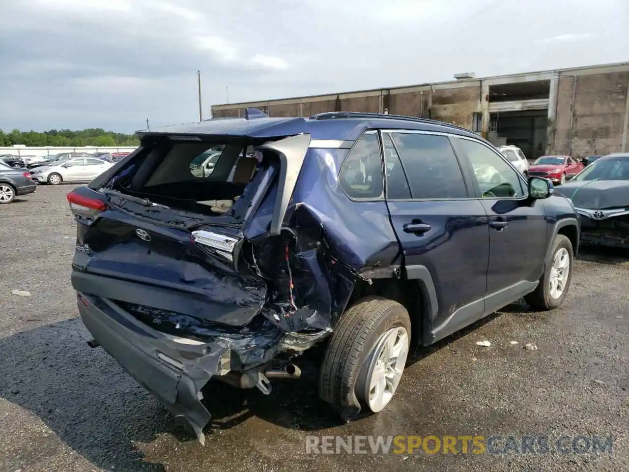 4 Photograph of a damaged car JTMP1RFV8KD016199 TOYOTA RAV4 2019