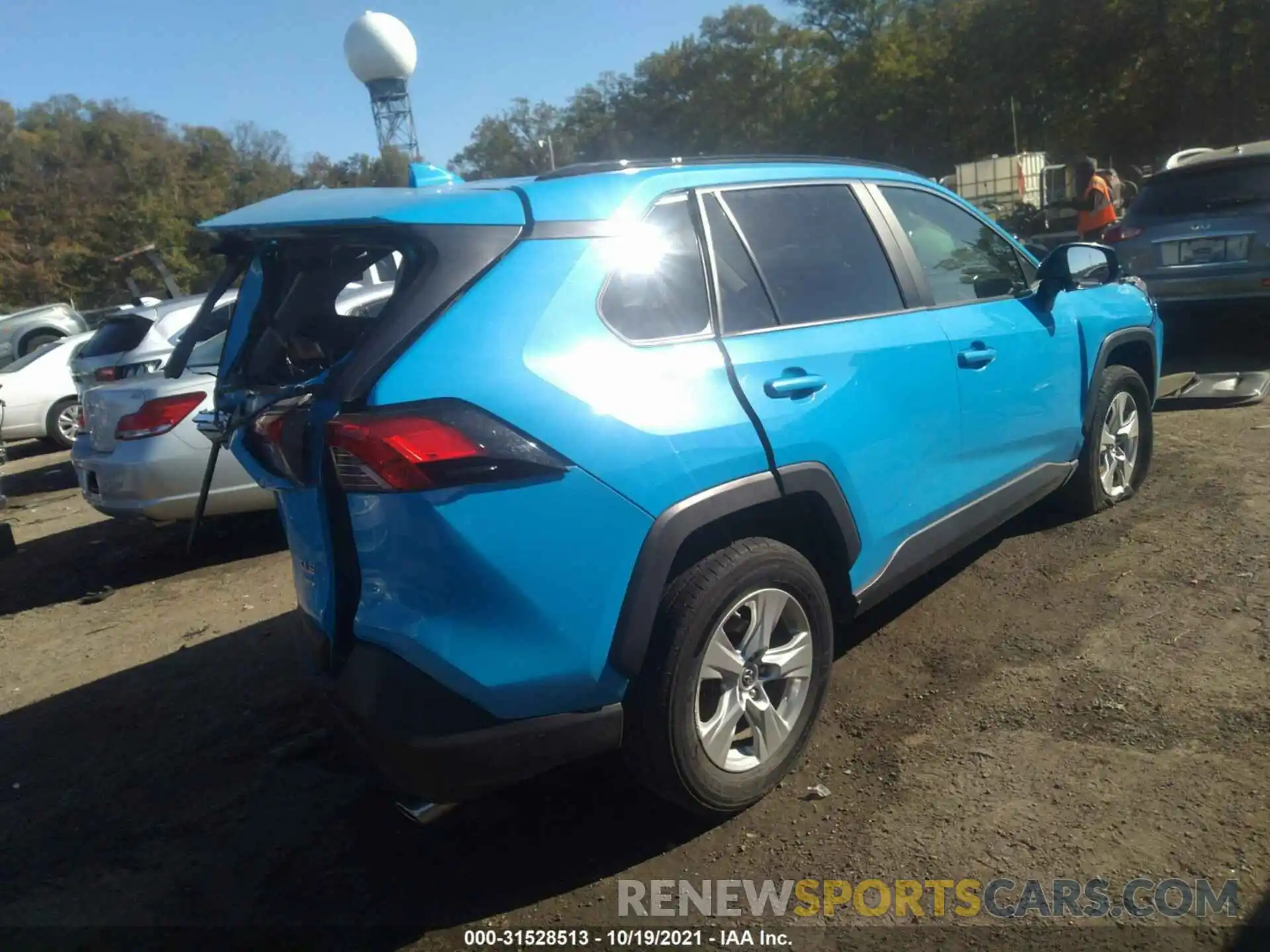 4 Photograph of a damaged car JTMP1RFV8KD016963 TOYOTA RAV4 2019