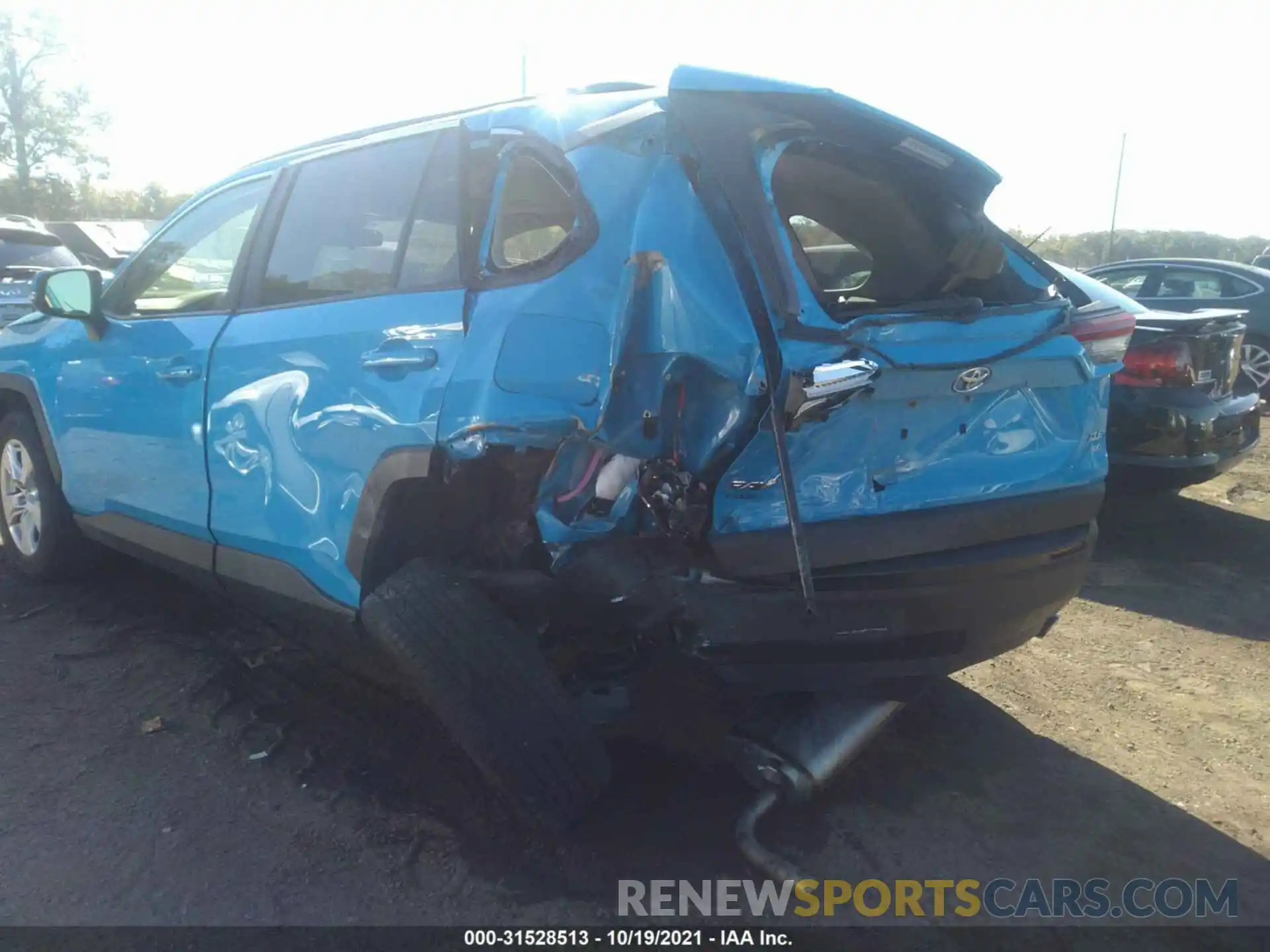 6 Photograph of a damaged car JTMP1RFV8KD016963 TOYOTA RAV4 2019