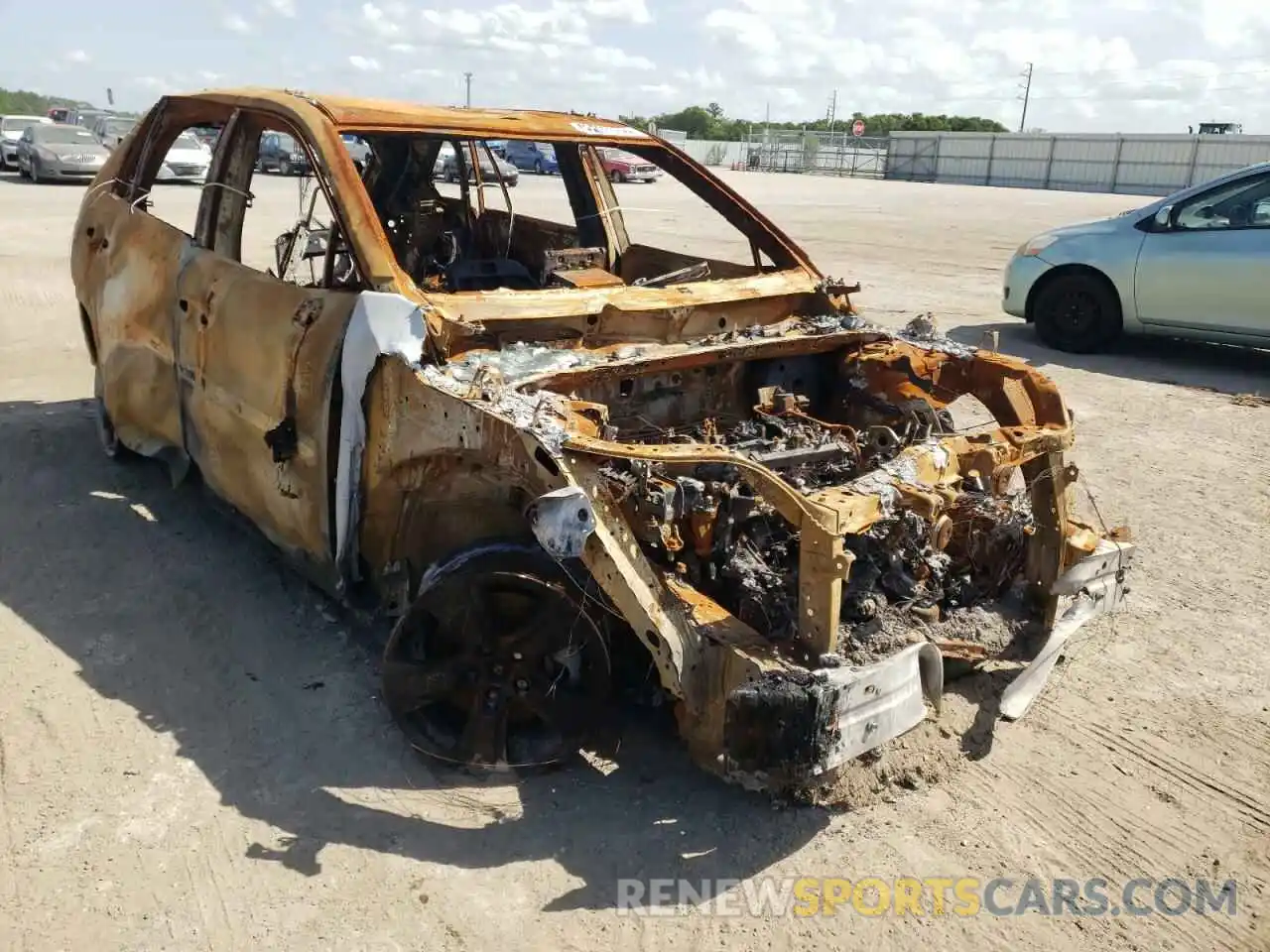 1 Photograph of a damaged car JTMP1RFV8KD021161 TOYOTA RAV4 2019