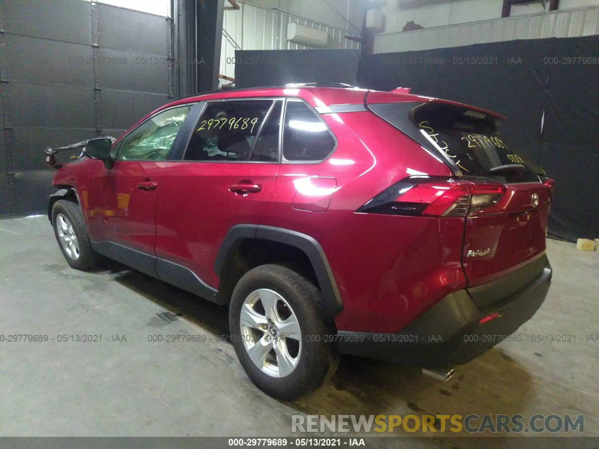 3 Фотография поврежденного автомобиля JTMP1RFV8KD021337 TOYOTA RAV4 2019