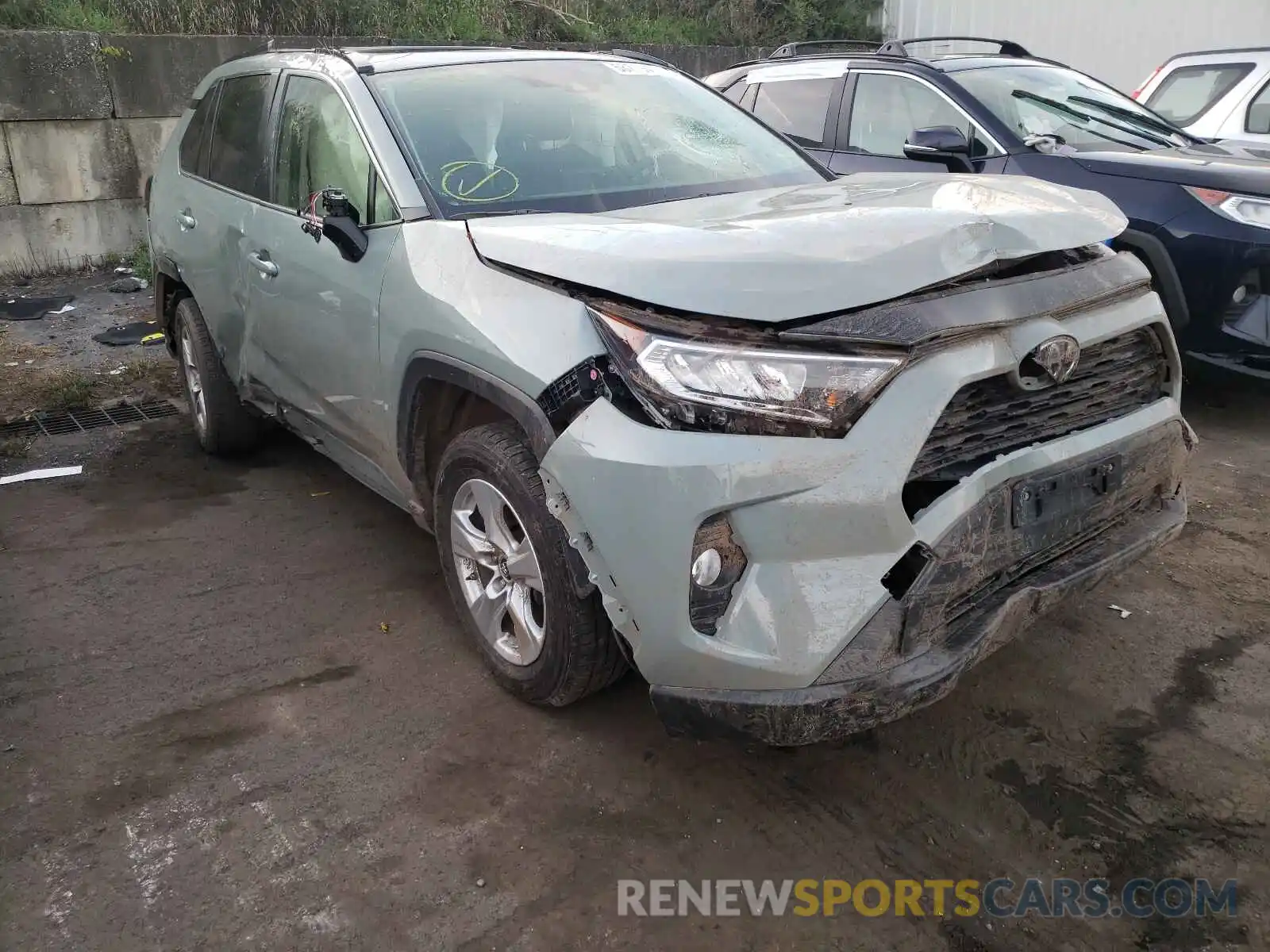 1 Photograph of a damaged car JTMP1RFV8KD022357 TOYOTA RAV4 2019