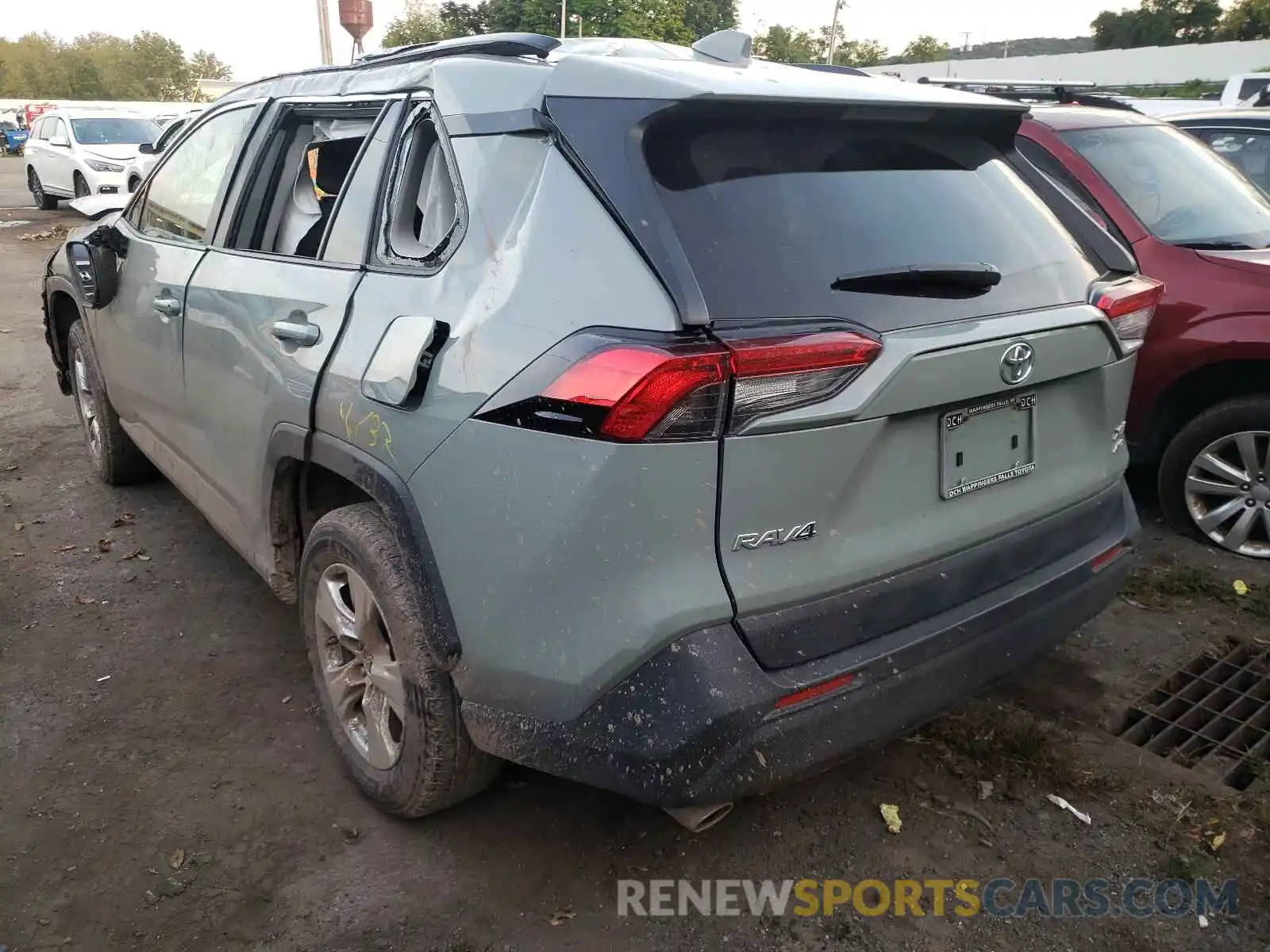 3 Photograph of a damaged car JTMP1RFV8KD022357 TOYOTA RAV4 2019