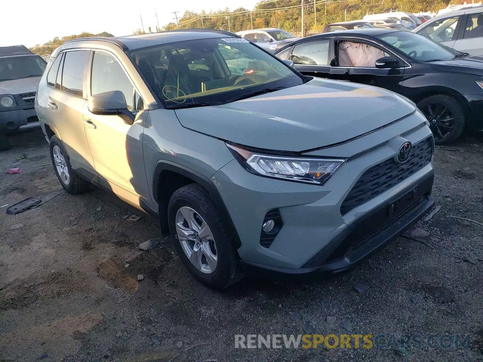 1 Photograph of a damaged car JTMP1RFV8KD026733 TOYOTA RAV4 2019