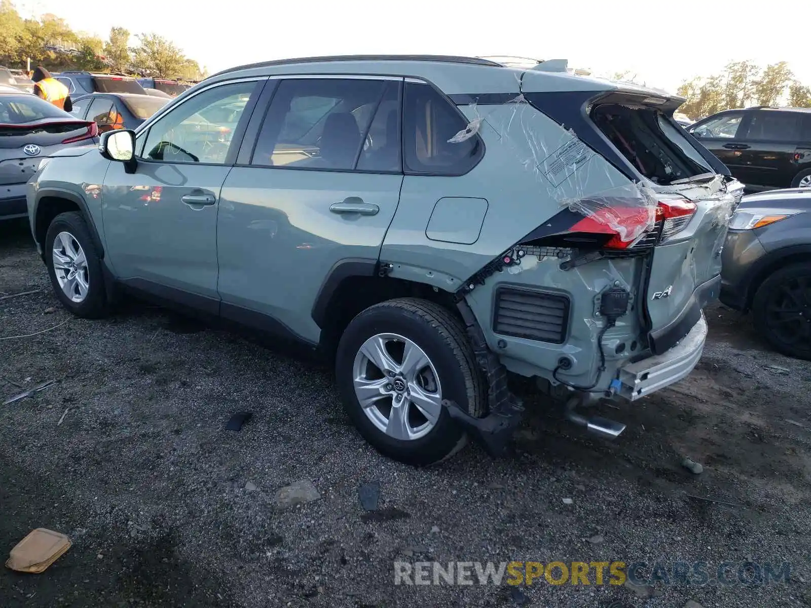 3 Photograph of a damaged car JTMP1RFV8KD026733 TOYOTA RAV4 2019