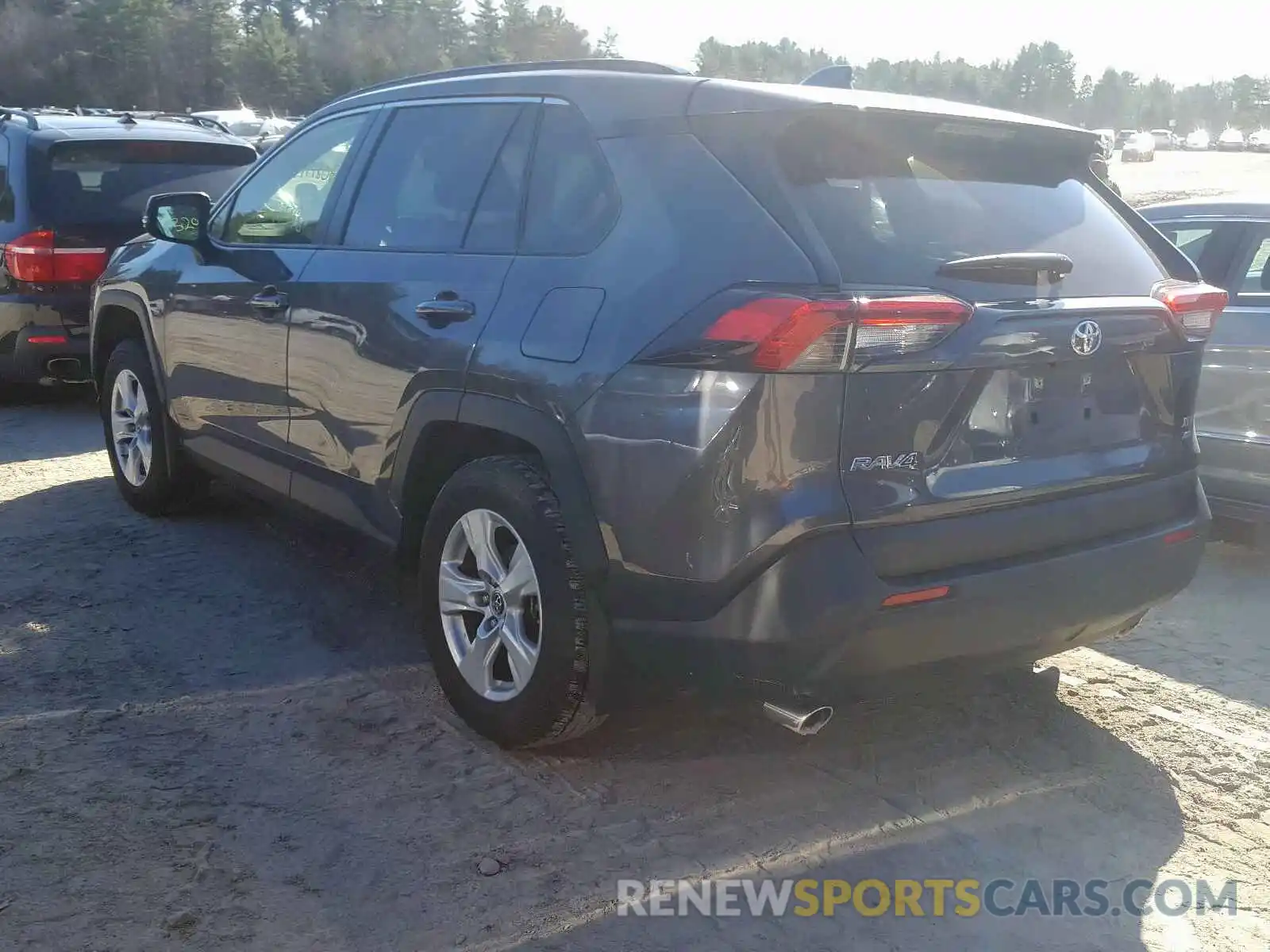 3 Photograph of a damaged car JTMP1RFV8KD028367 TOYOTA RAV4 2019